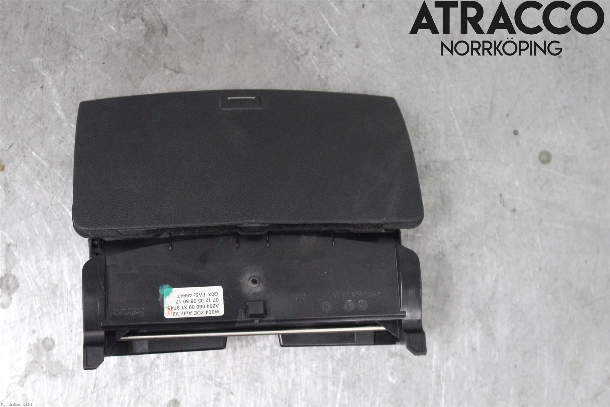 Mercedes-Benz MB C-KLASS (W204) 07-15 Innr Oppbevaringsrom