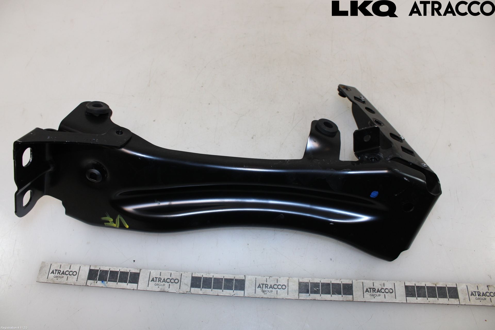 Audi TT/TTS 07-14 Frontskjermfeste Venstre