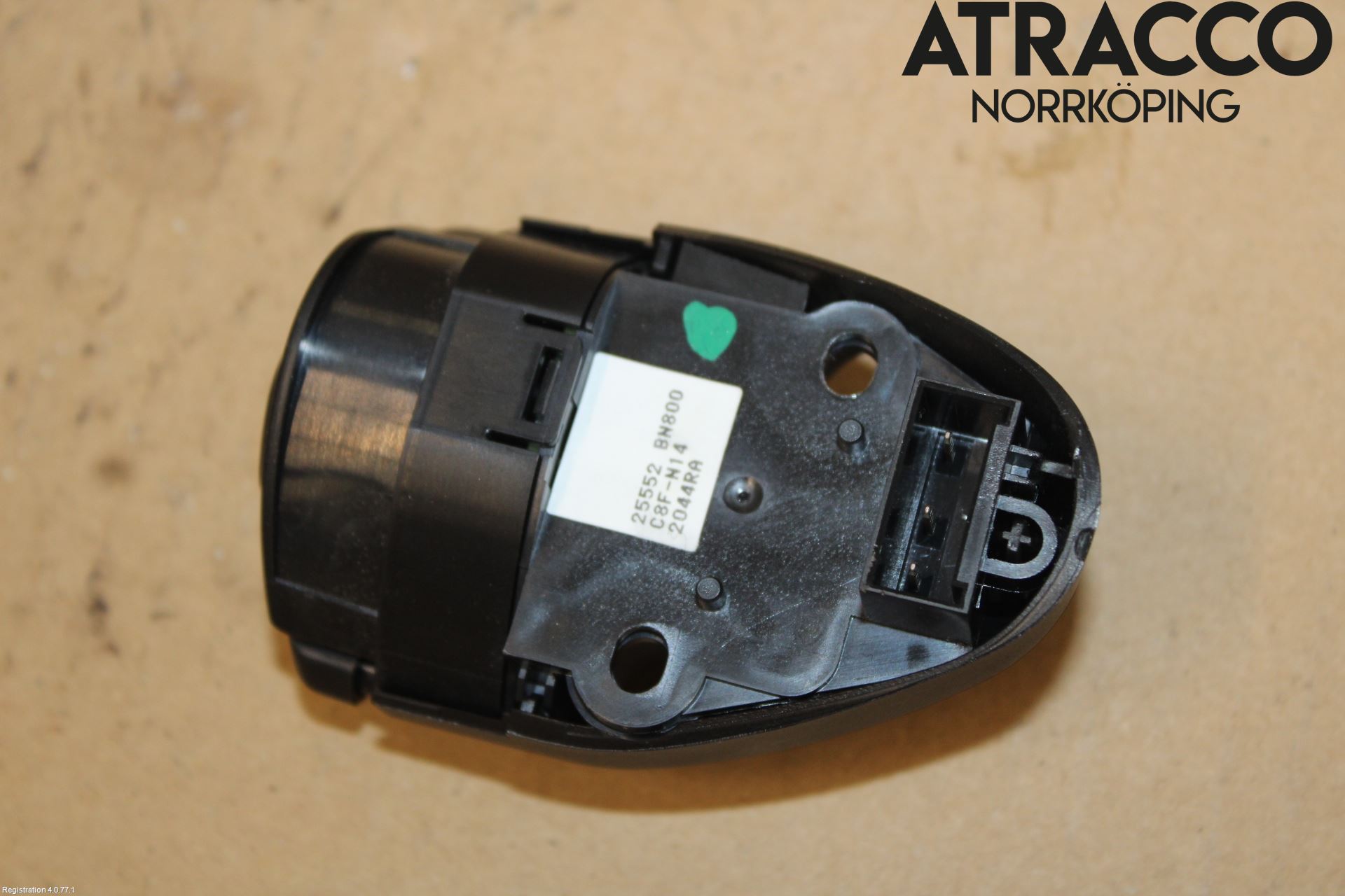Nissan ALMERA TINO Bryter Ratt Radio-Stereo