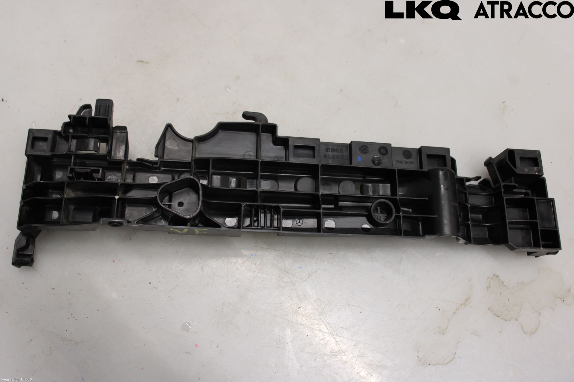 Mercedes-Benz MB C-KLASS (W206) 21- Radiator Feste - Ramme - Bjelk
