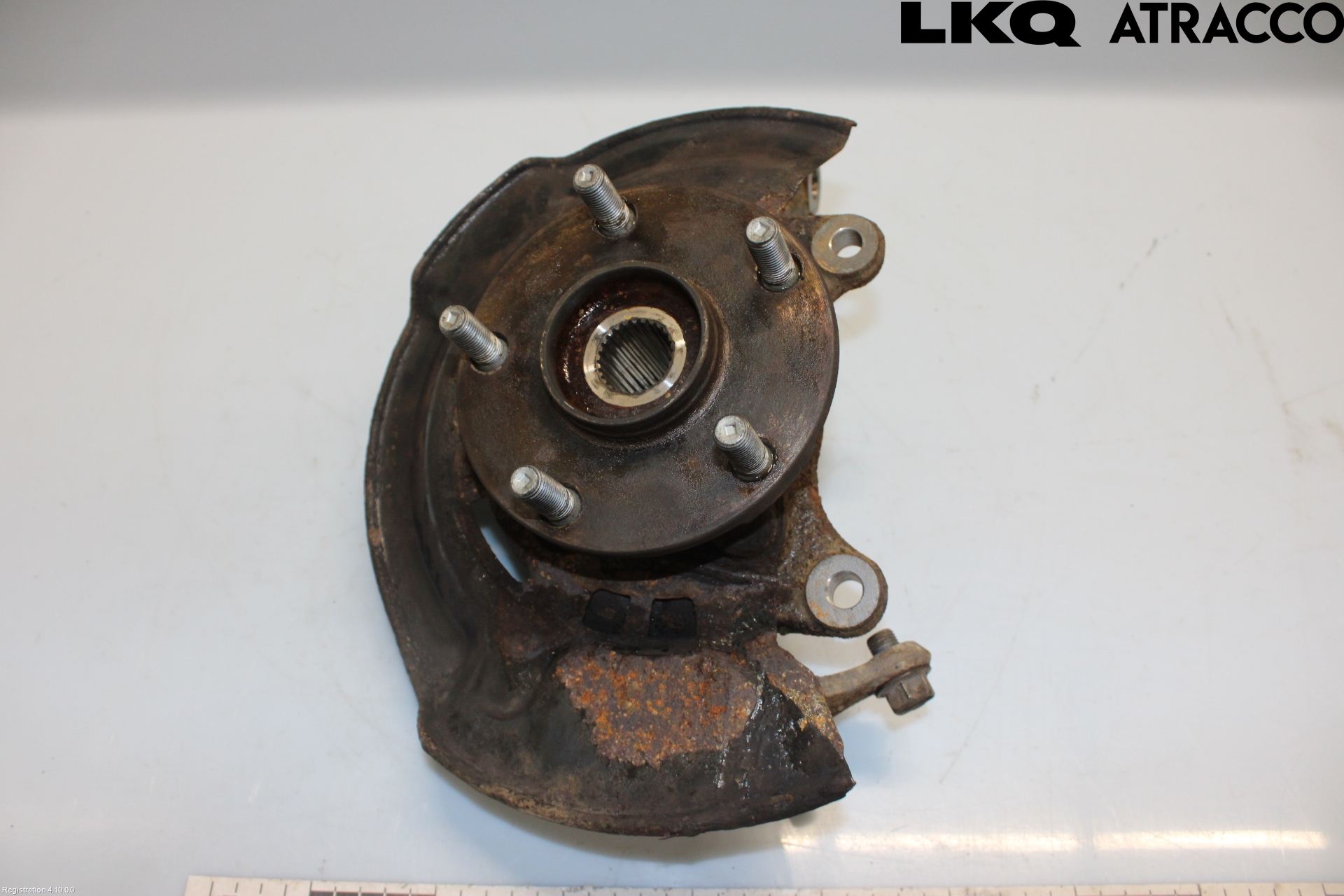 Toyota AVENSIS 09-15 Spindel Hf