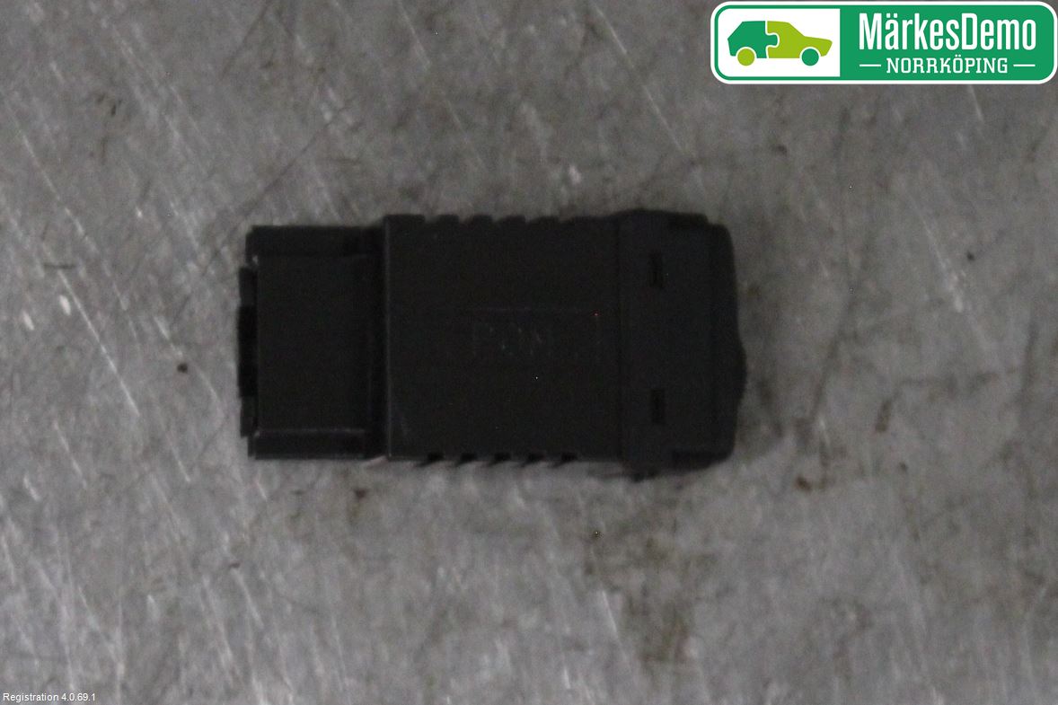 Mitsubishi OUTLANDER 01-07 Bryter Dashbord Lys Dimming