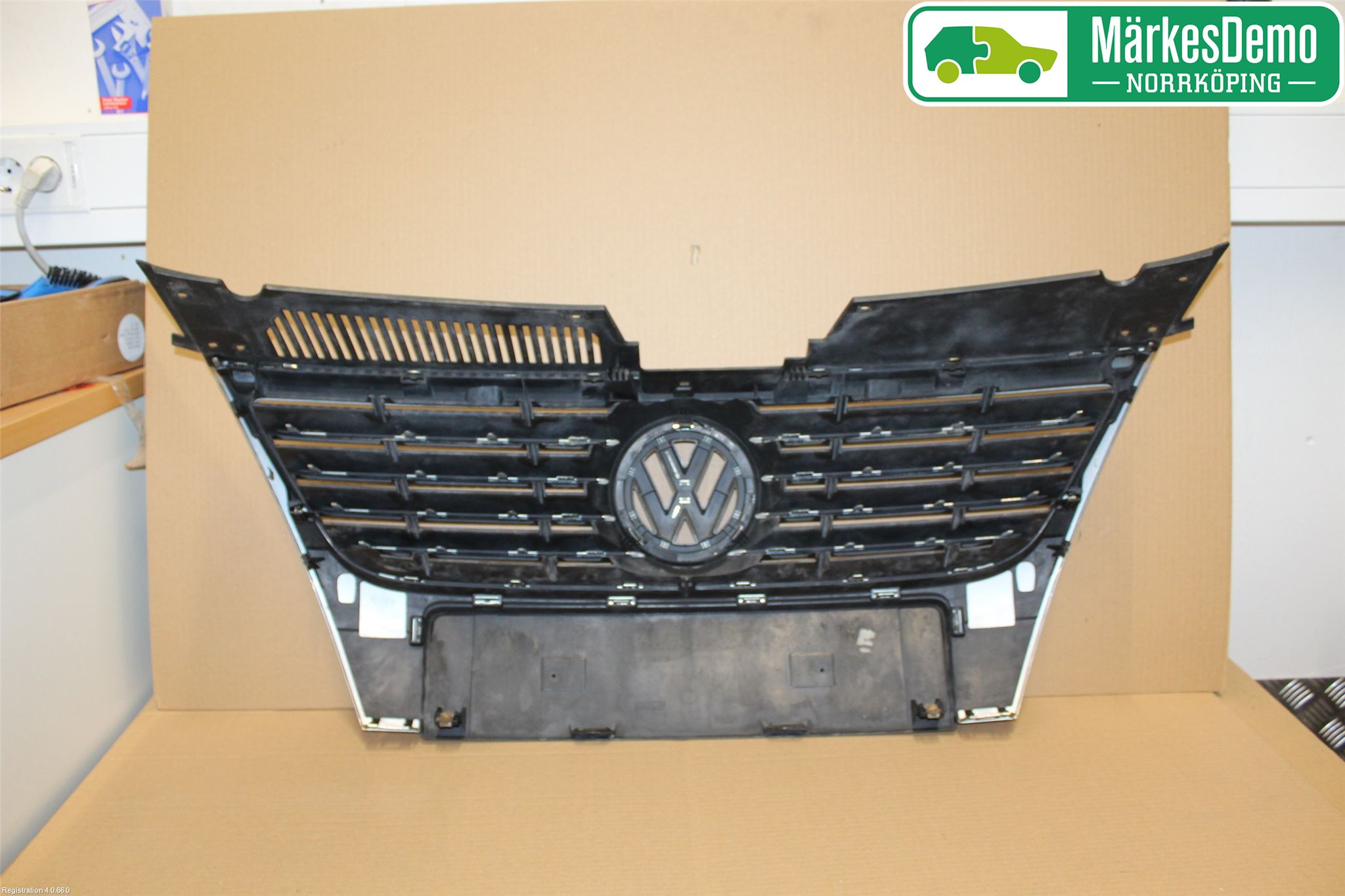 Volkswagen VW PASSAT 05-11 Grill Komplett