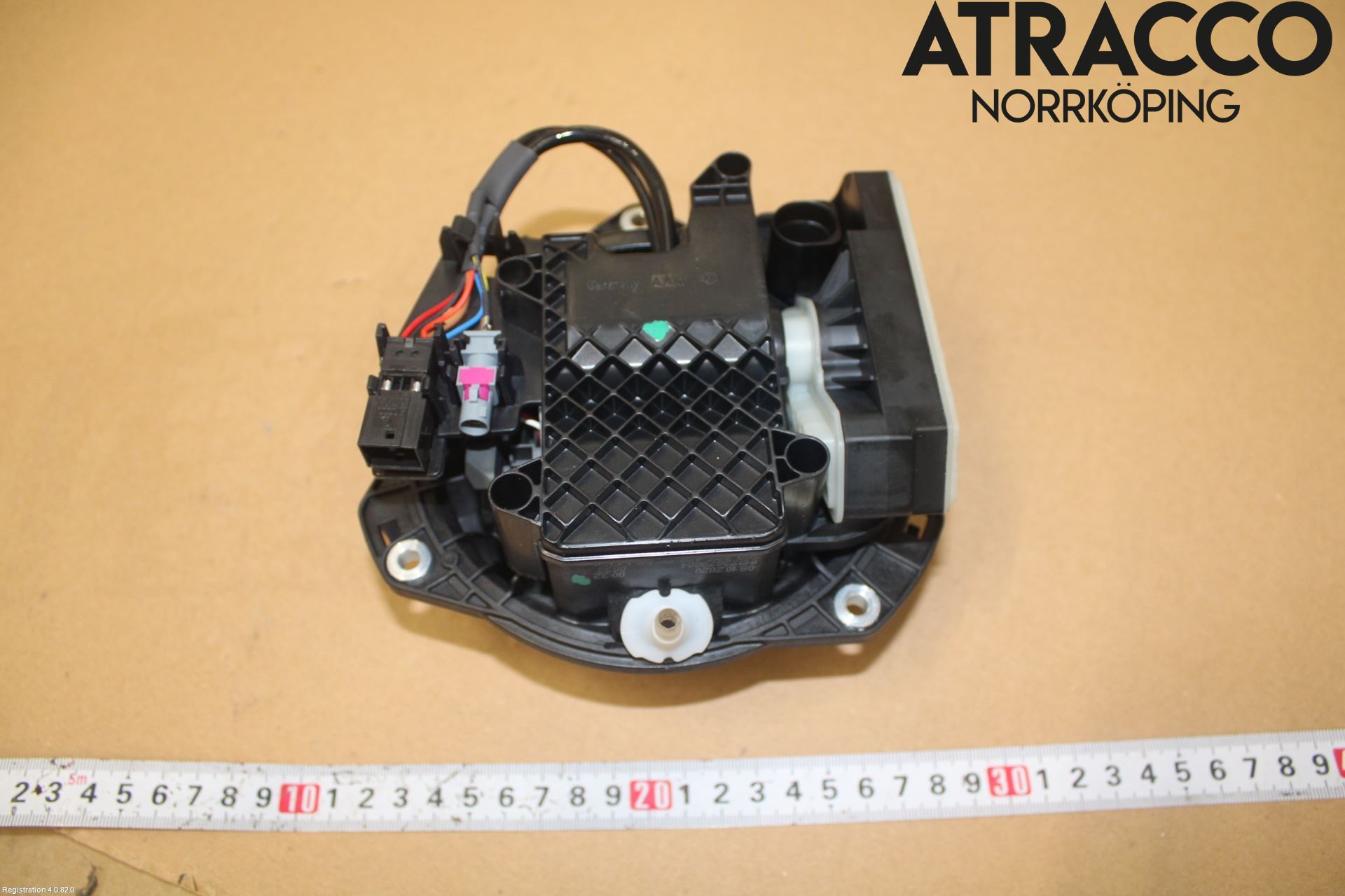 Volkswagen VW PASSAT 20-24 Bakluke Handtak Ytre