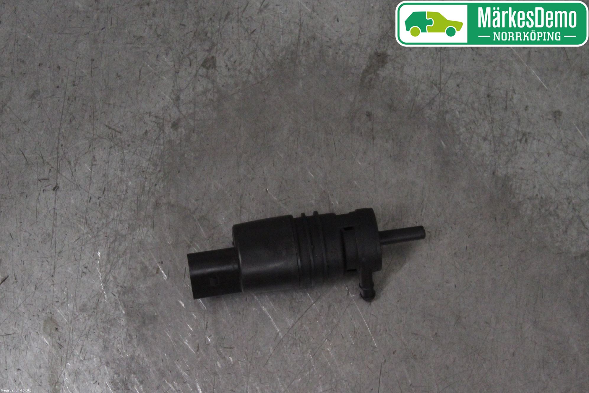 Mercedes-Benz MB C-KLASS (W204) 07-15 Spylerpumpe Frontrute