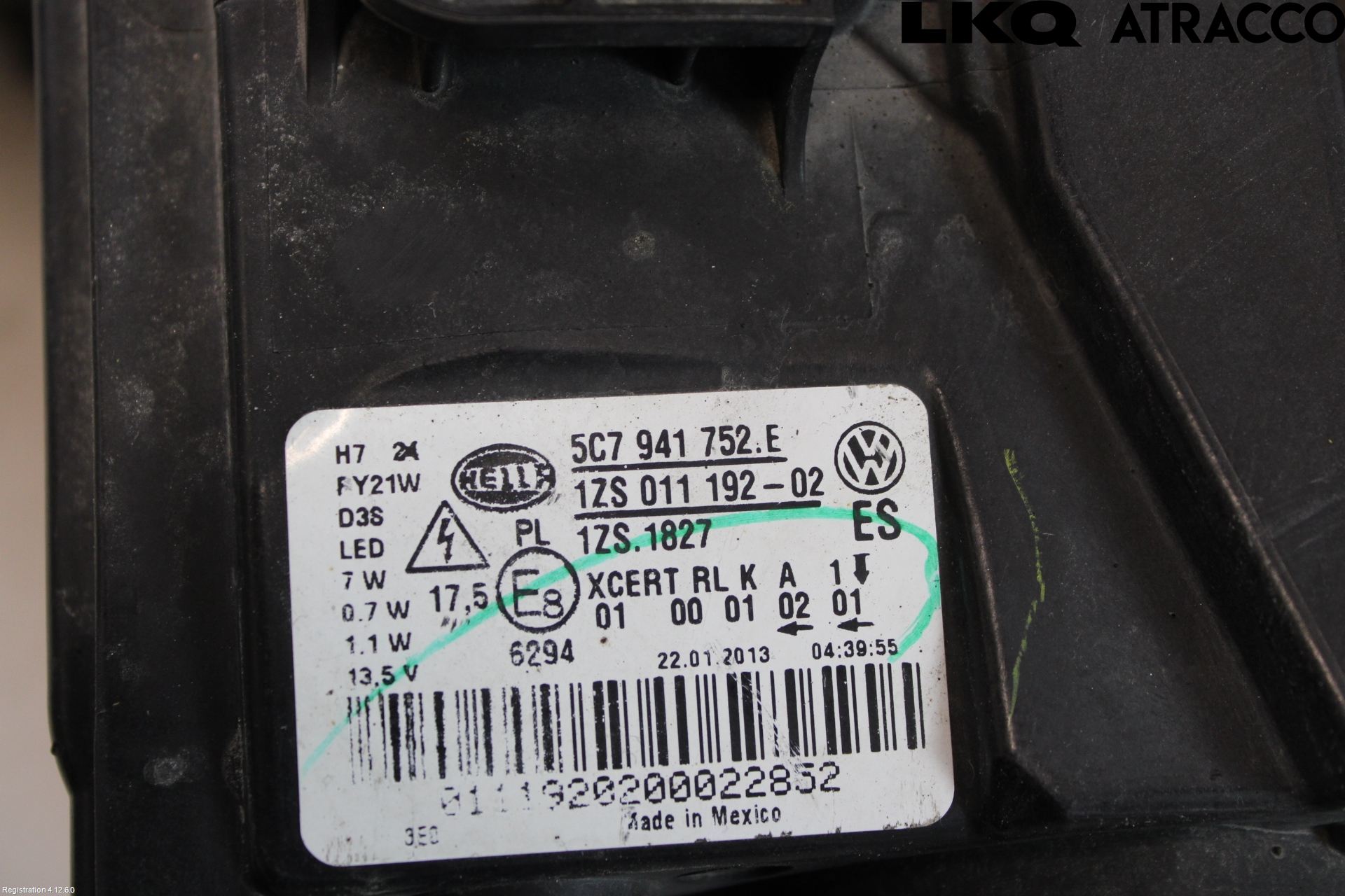 Volkswagen VW JETTA VI 11- Frontlykt Høyre