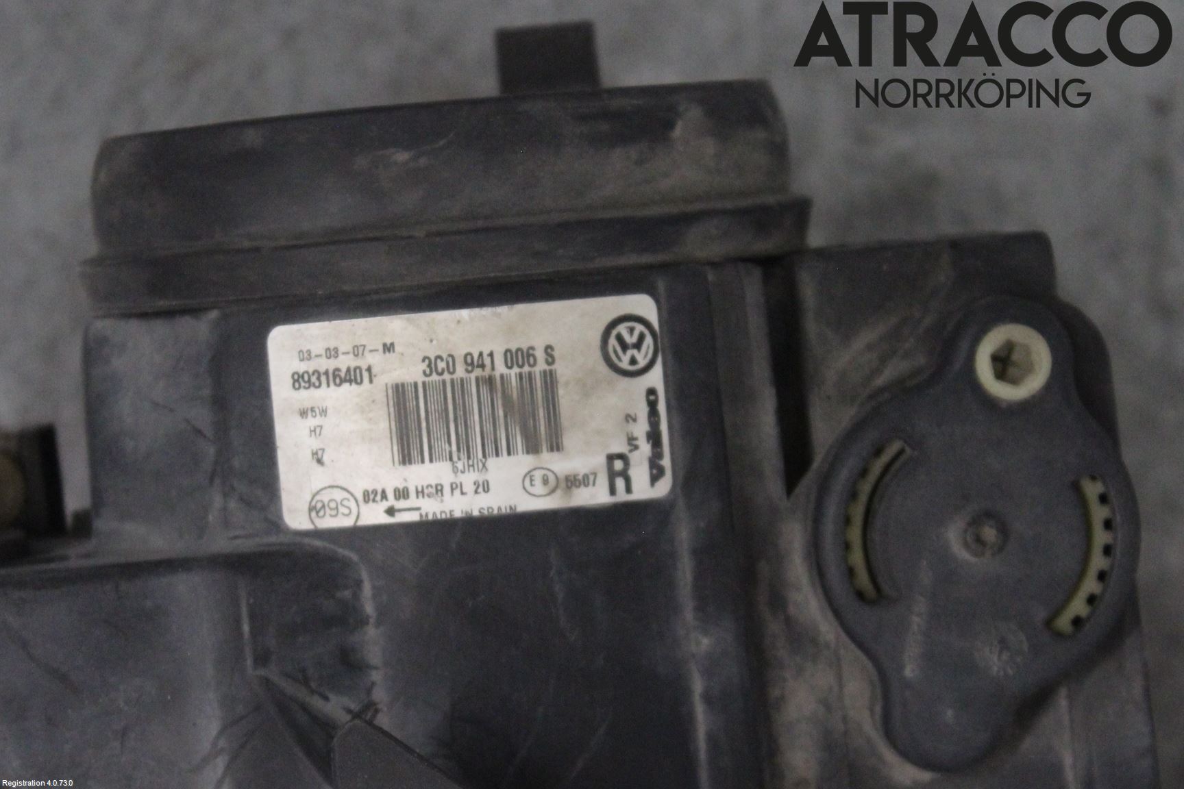 Volkswagen VW PASSAT 05-11 Frontlykt Høyre