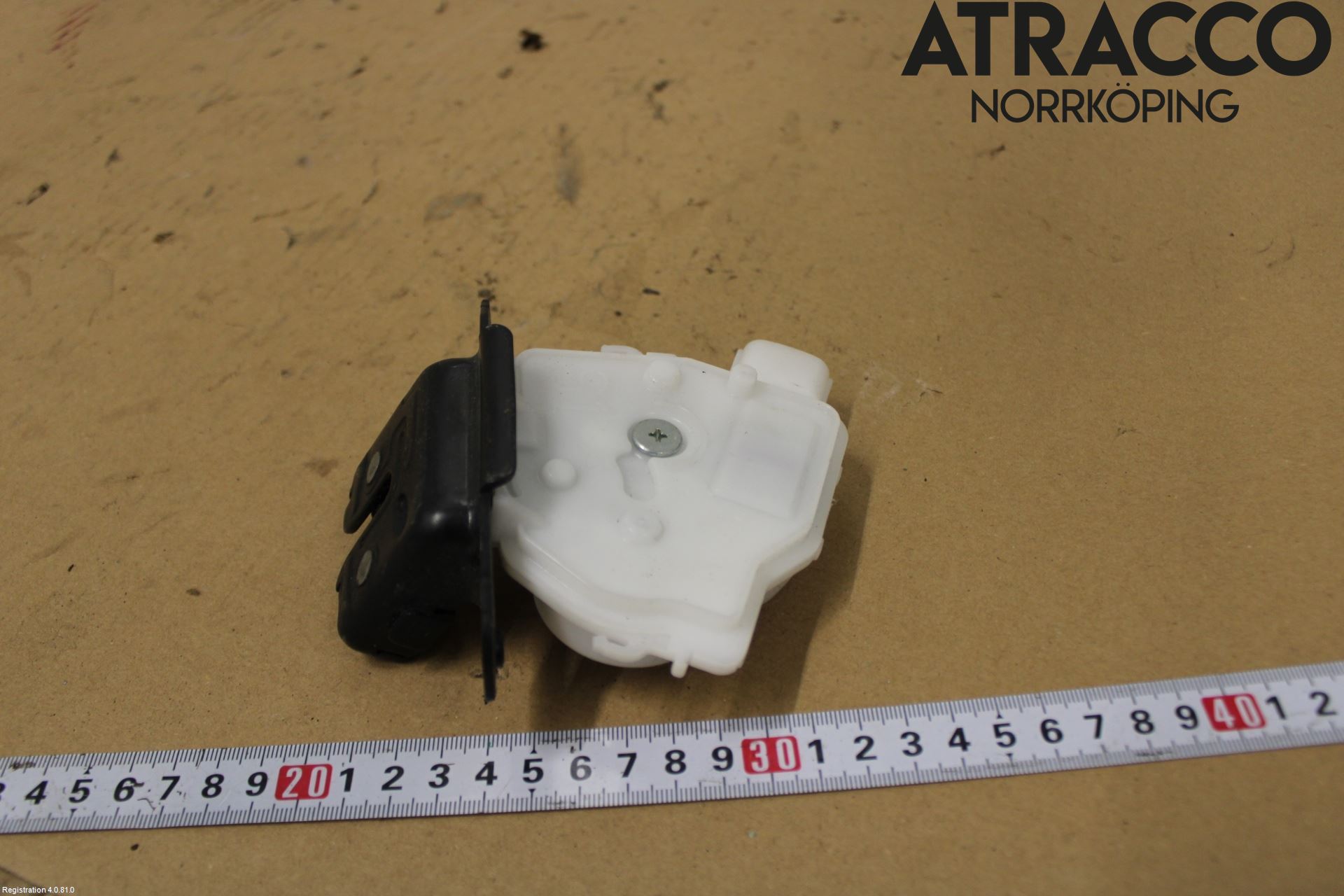 Toyota AURIS 13-19 Bakluke-Lokk Låsekasse