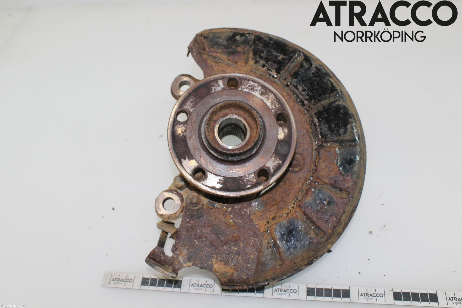 Volkswagen VW TOURAN 10-15 Spindel Vf