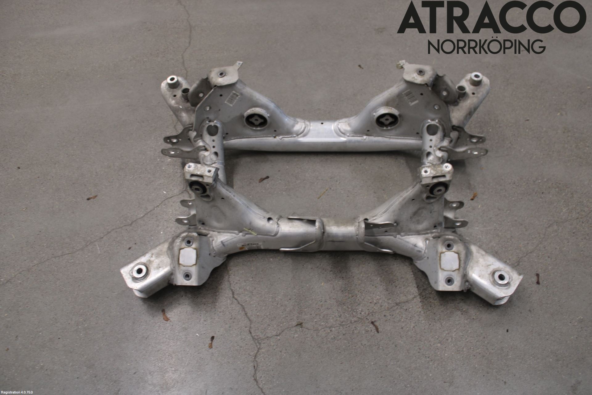 BMW 5 F10/F11/F18 09-17 Bakaksel Feste Travers-Ramme