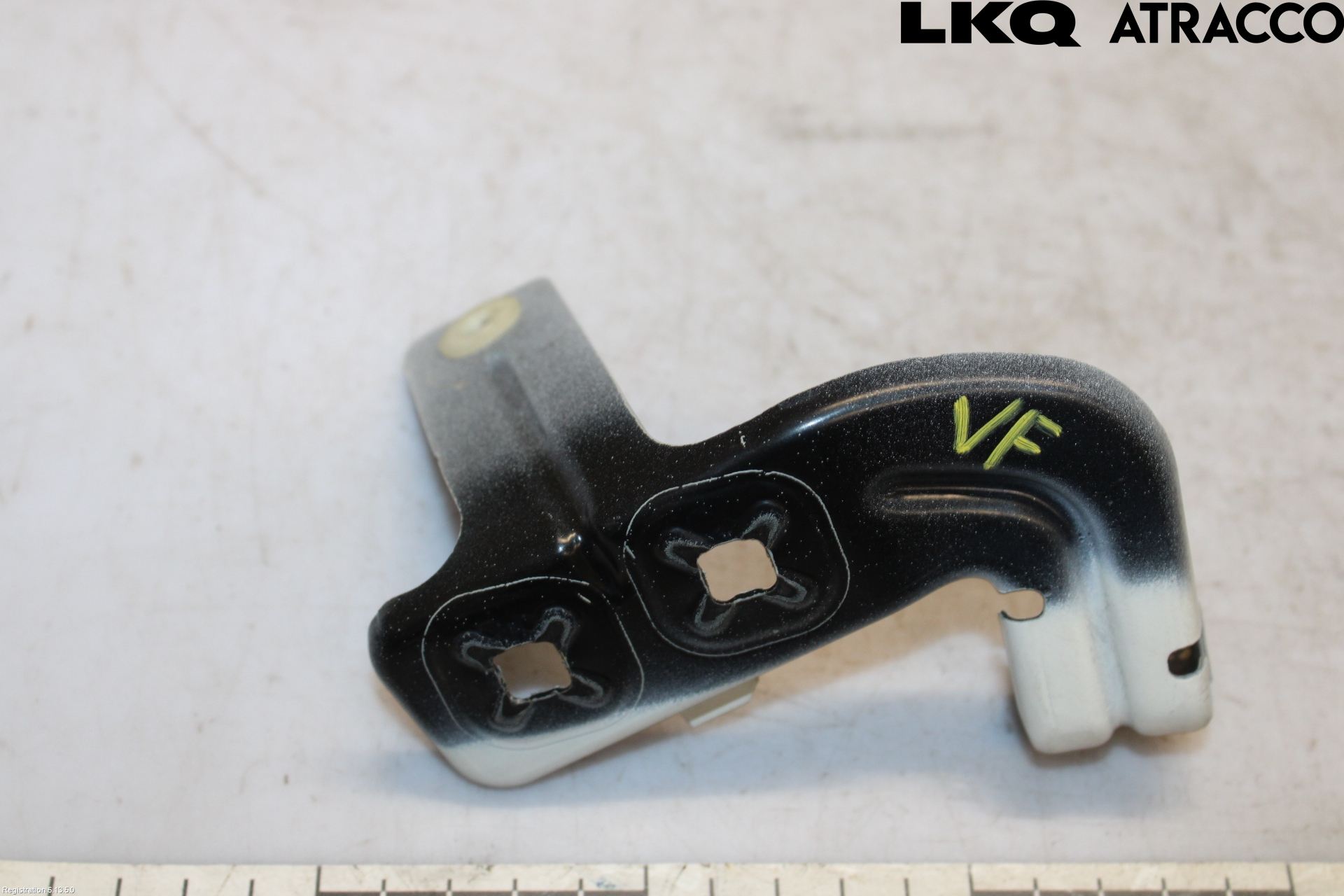BMW 4 F32/F33/F82/F83 13-20 Frontskjermfeste Venstre
