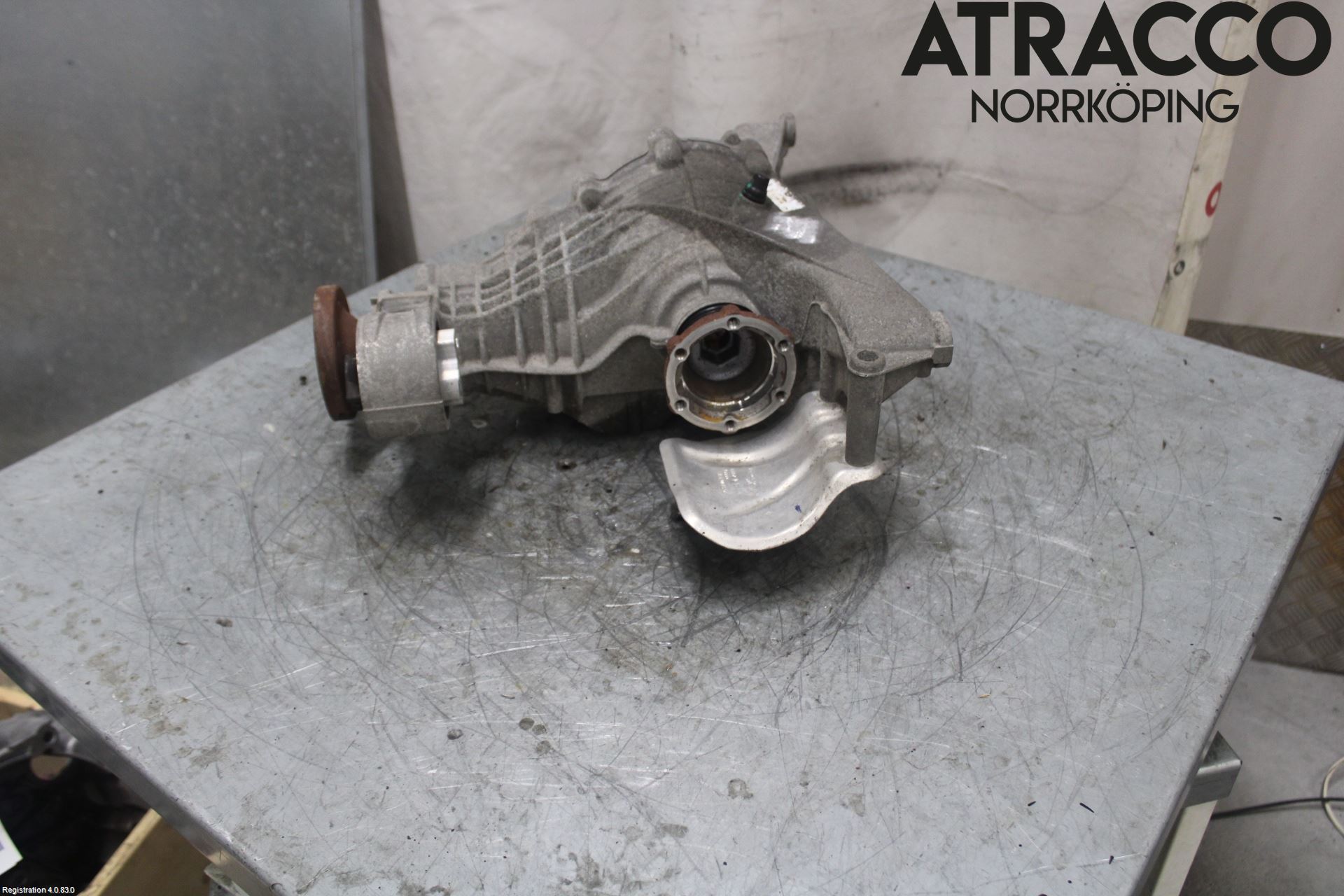 Audi A4/S4 B9 16-19 Bakaksel Kardang Bak -Diff
