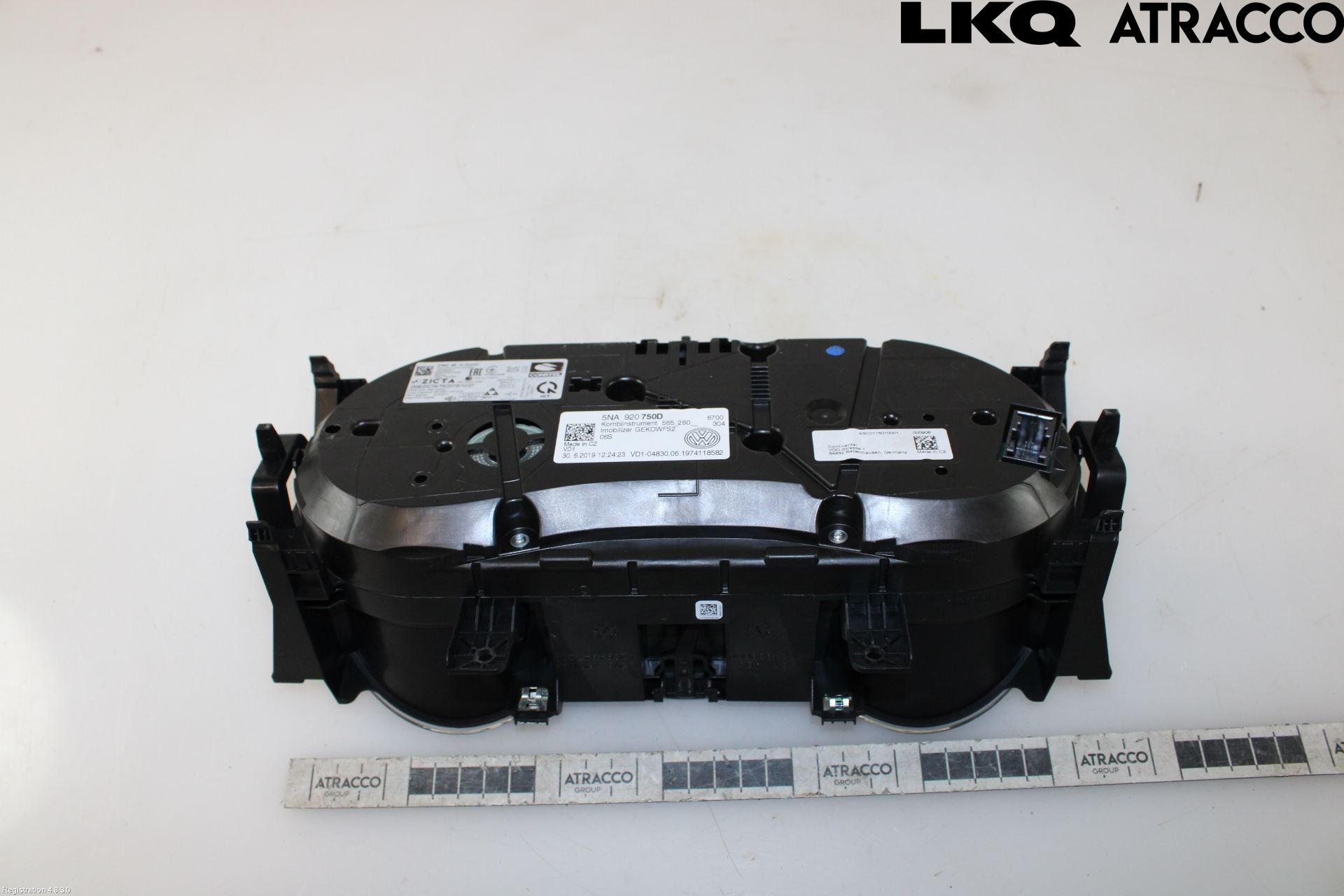 Volkswagen VW TIGUAN 16-24 Instr Kombinert