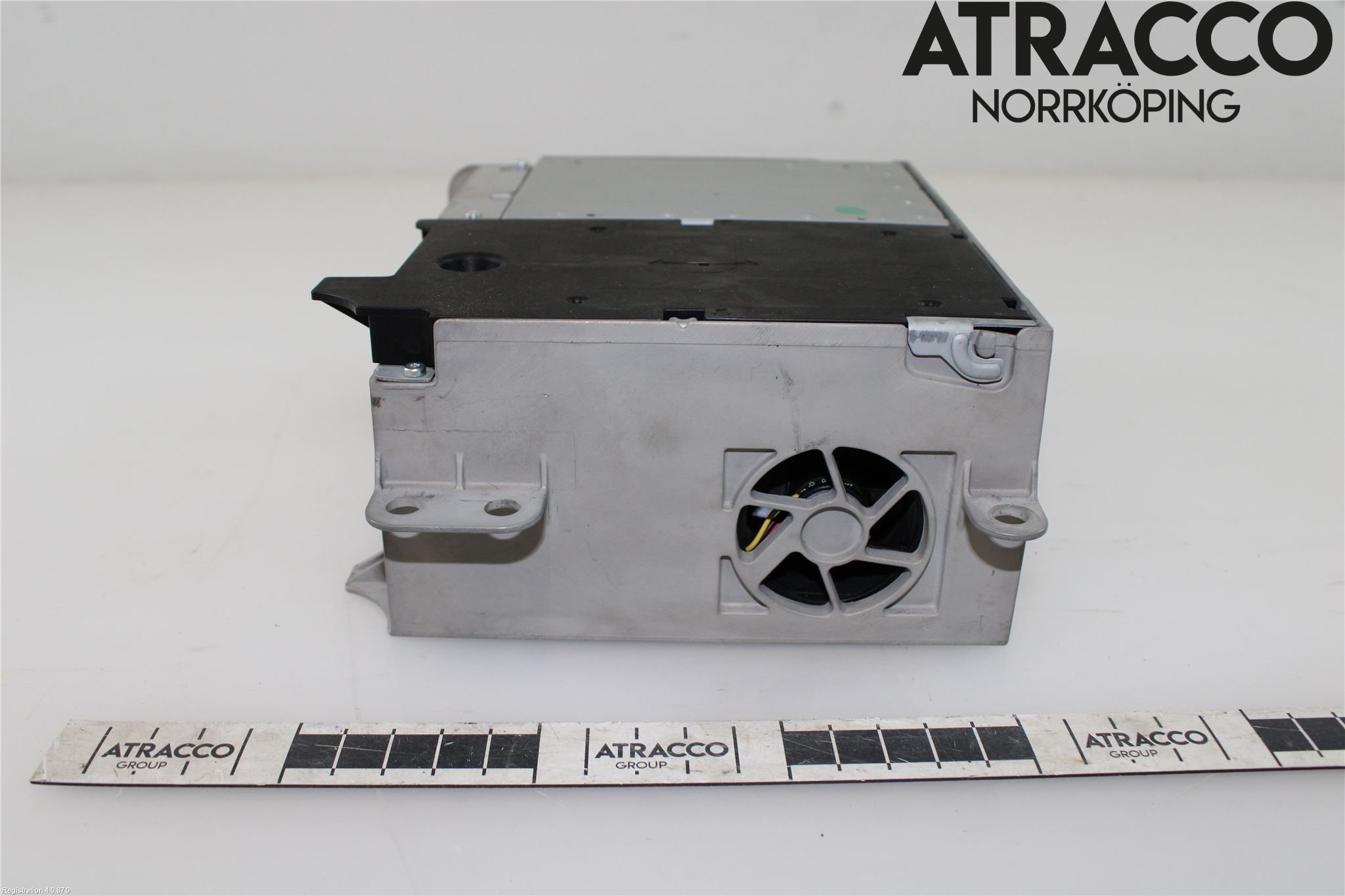 Mercedes-Benz MB E-KLASS (W213) 16-23 Stereo Radio Med Cd