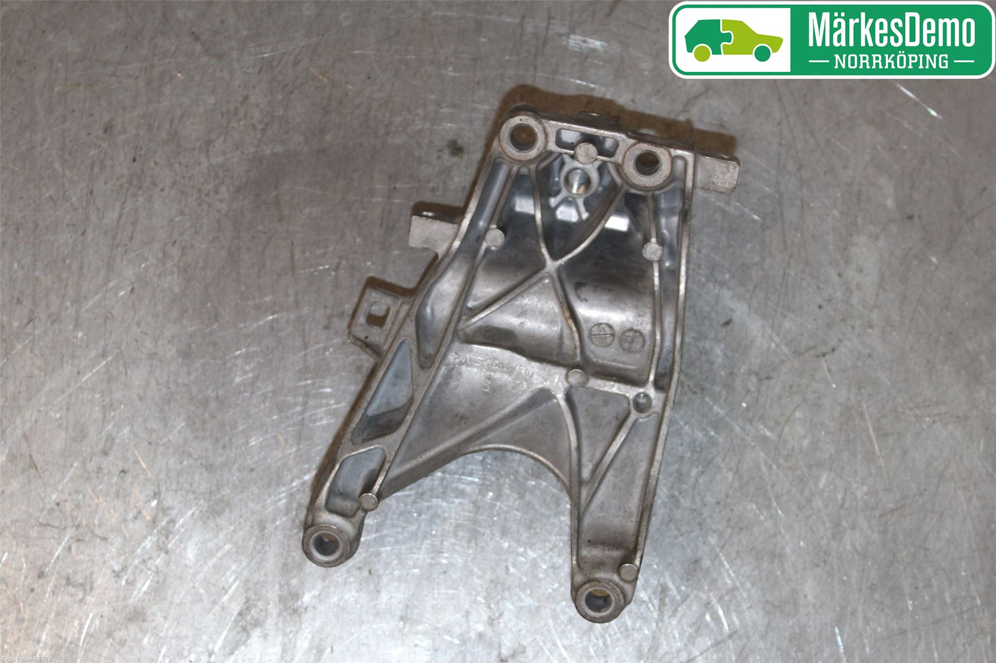 Audi A4/S4 B9 20- Motor Feste Stål-Alu