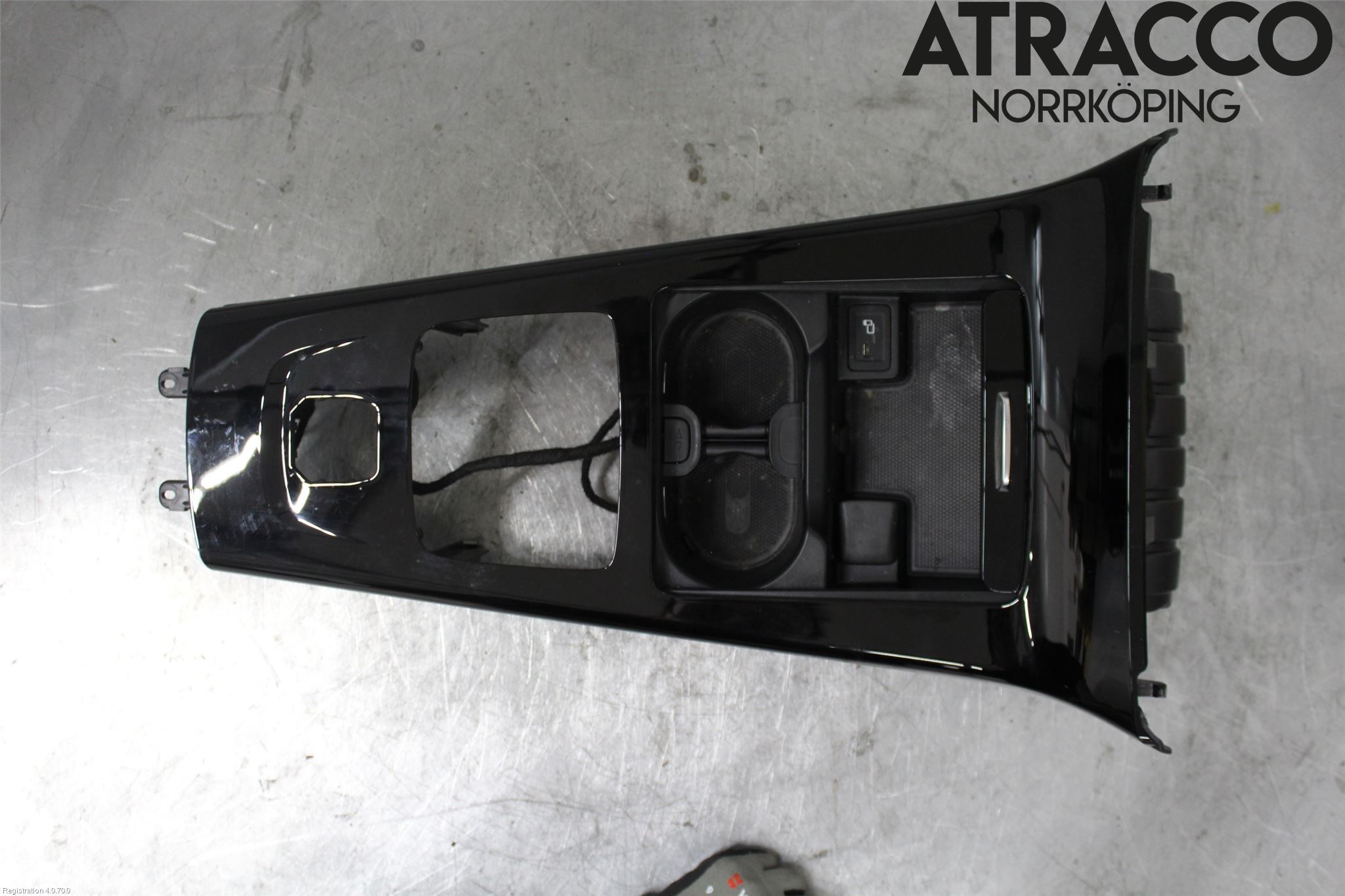 Mercedes-Benz MB CLA-KLASS (C118/X118) 19- Instrumentkonsoll Midt