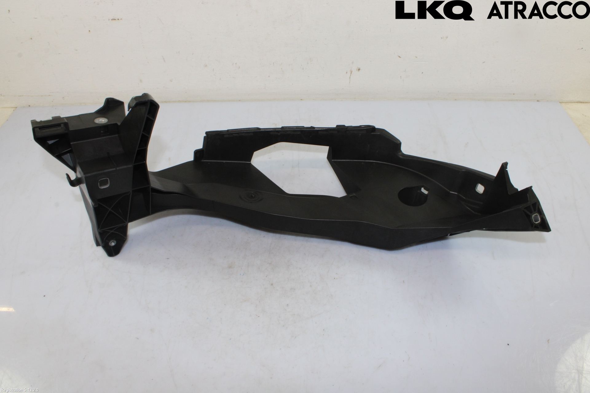 Audi Q4 E-TRON FZ 22- Frontlykt Holder-Feste