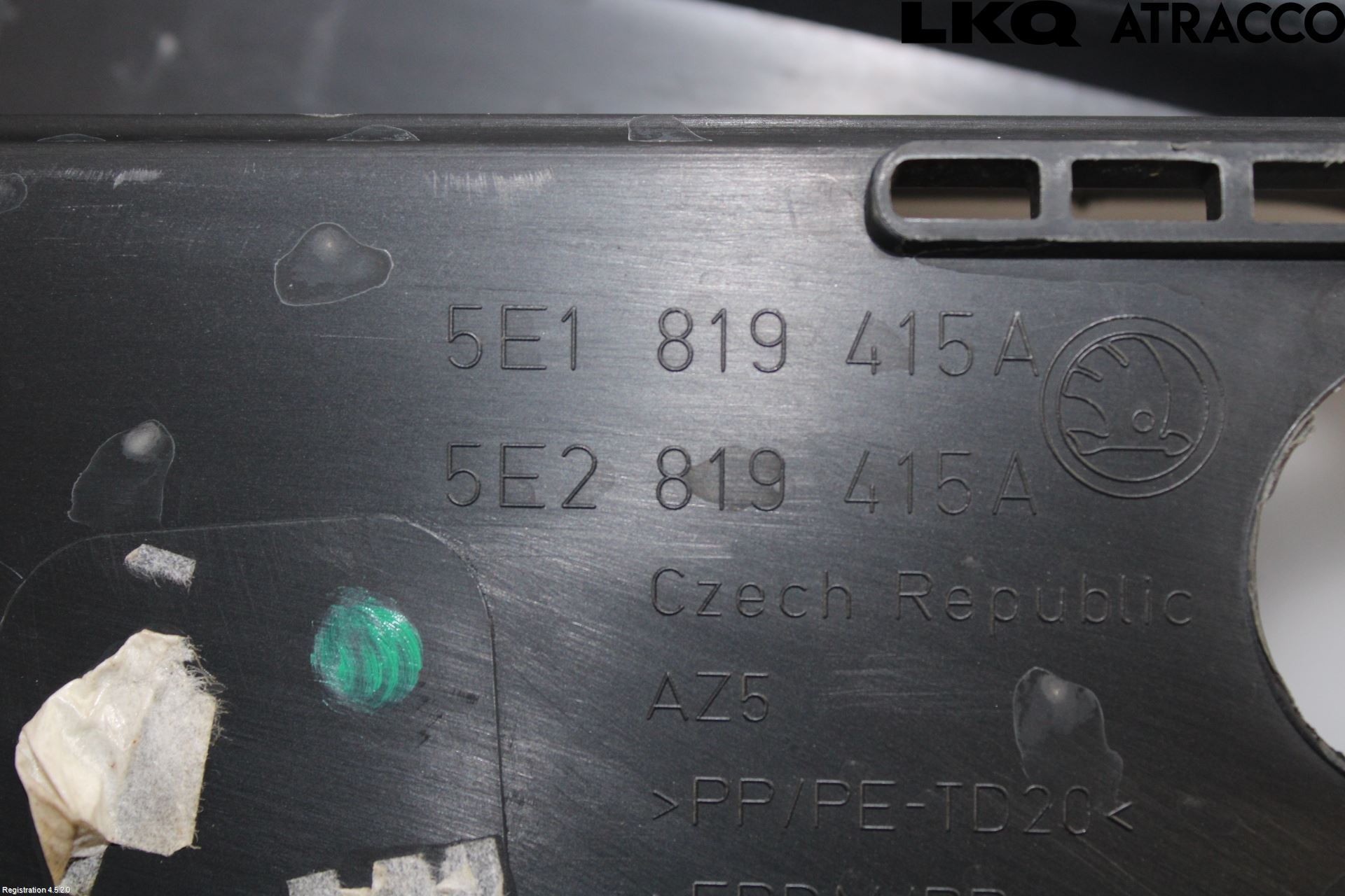 Skoda OCTAVIA (5E) 13-20 Visker Deksel-Grill-Under Frr