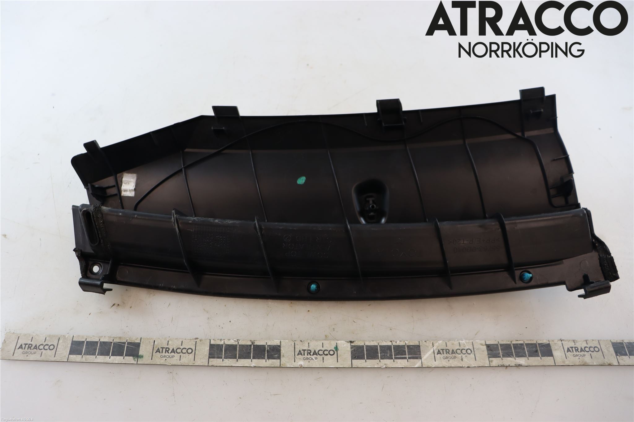 Toyota YARIS XP90 06-11 Visker Deksel-Grill-Under Frr
