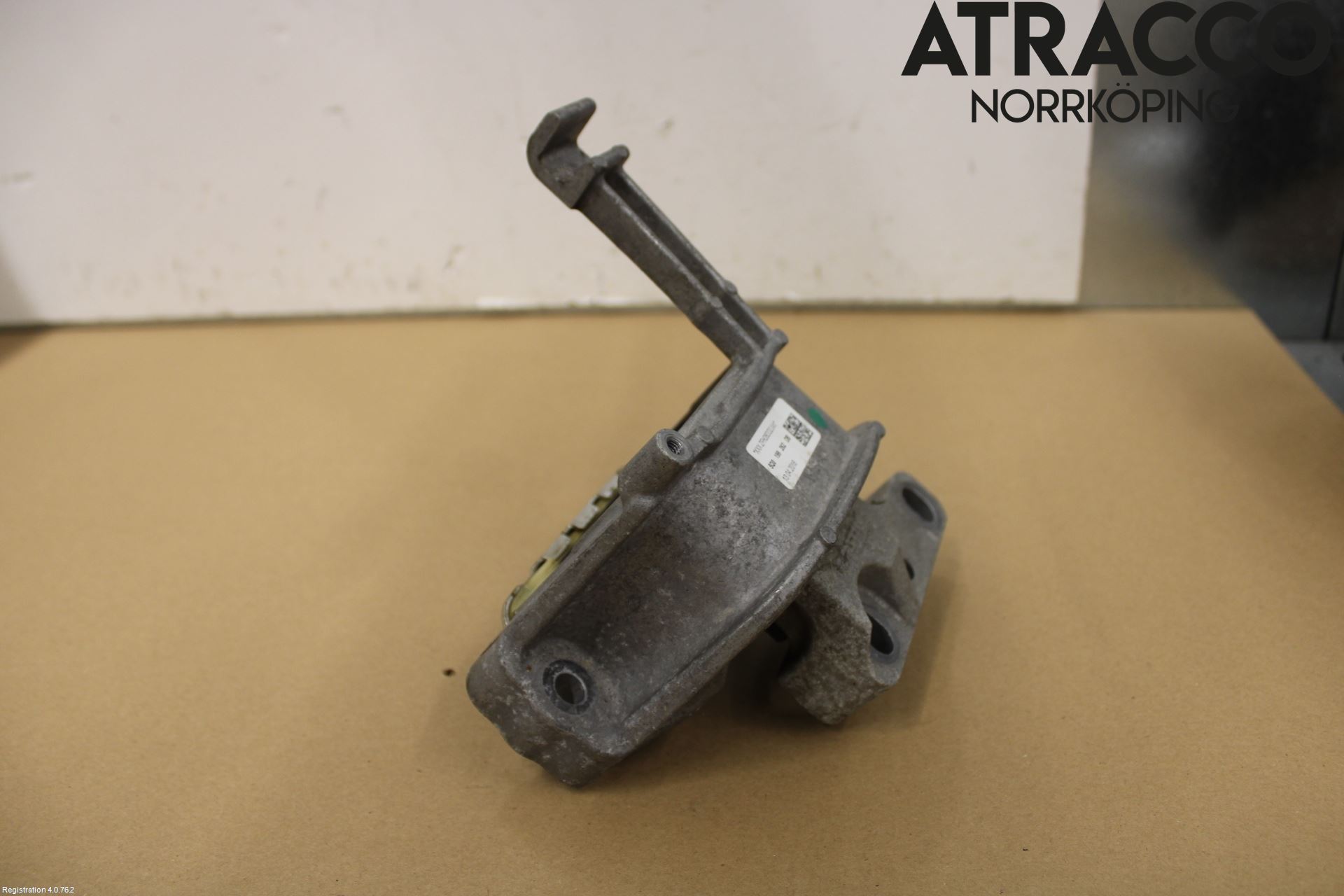 Volkswagen VW GOLF / E-GOLF VII 13-20 Motor Feste Stål-Alu