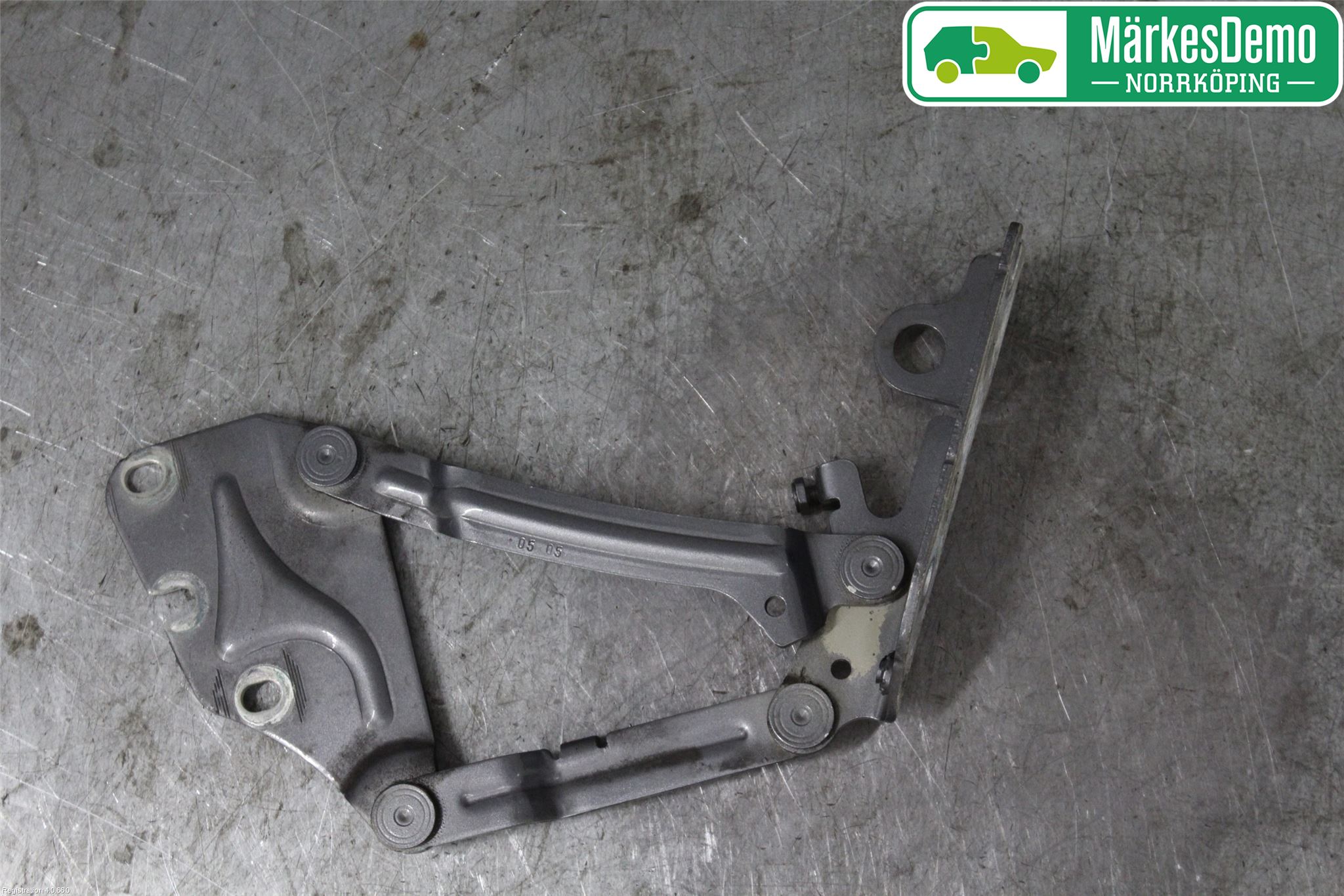 Volkswagen VW GOLF PLUS/CROSS GOLF 04-14 Panser Hengsel - Hengsler