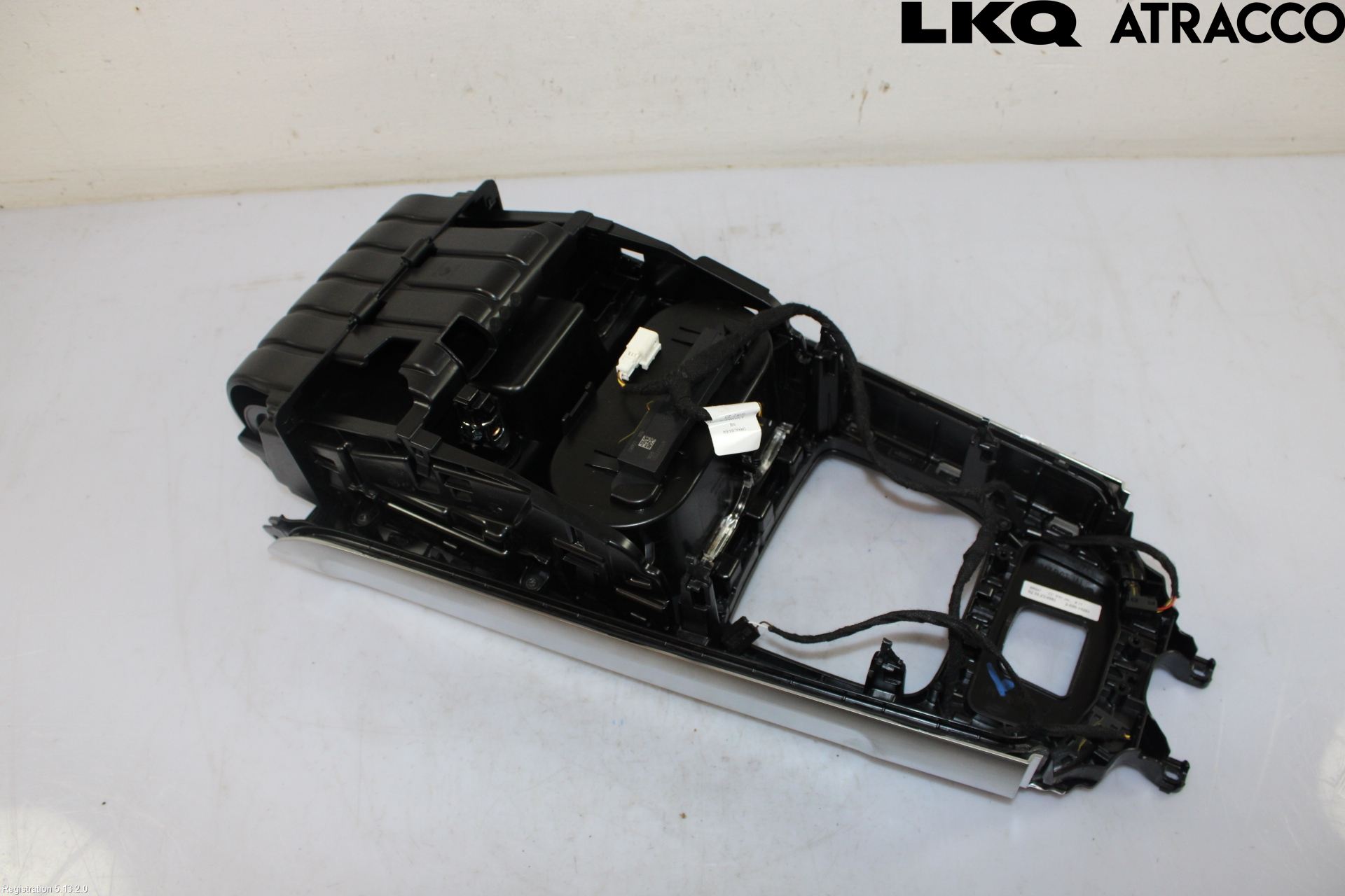 Mercedes-Benz MB EQB (X243) 22- Instrumentkonsoll Midt
