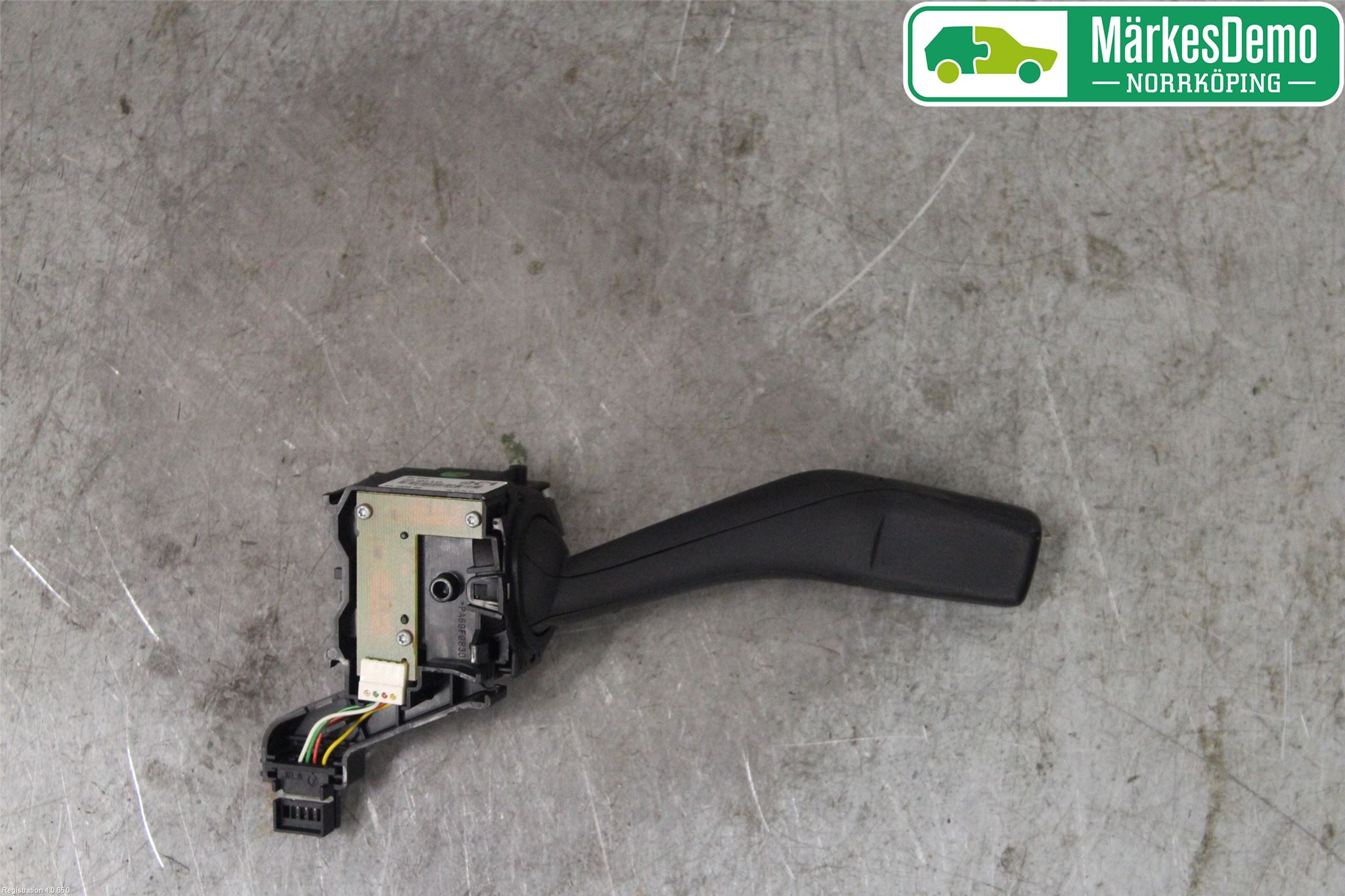 Volkswagen VW CADDY      04-10 Bryter Ratt Blinklys - Lys