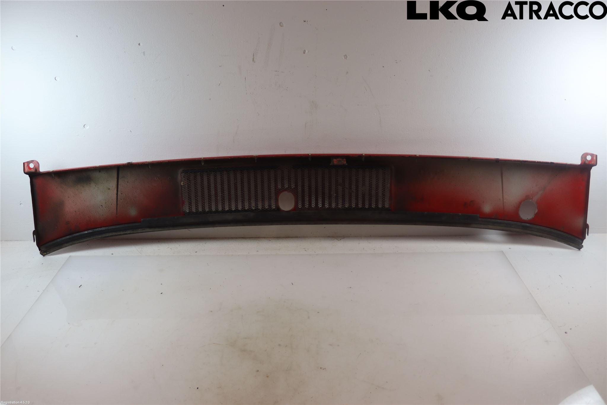 Volvo 740 88-92 Visker Deksel-Grill-Under Frr