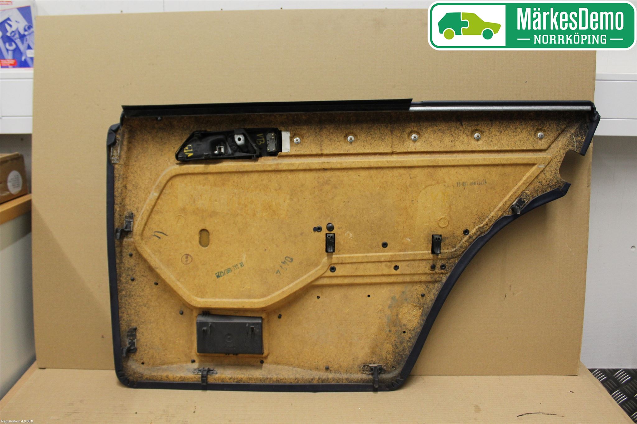 Mercedes-Benz MB 200-500  (W124) 86-96 Innr Dørtrekk Venstre