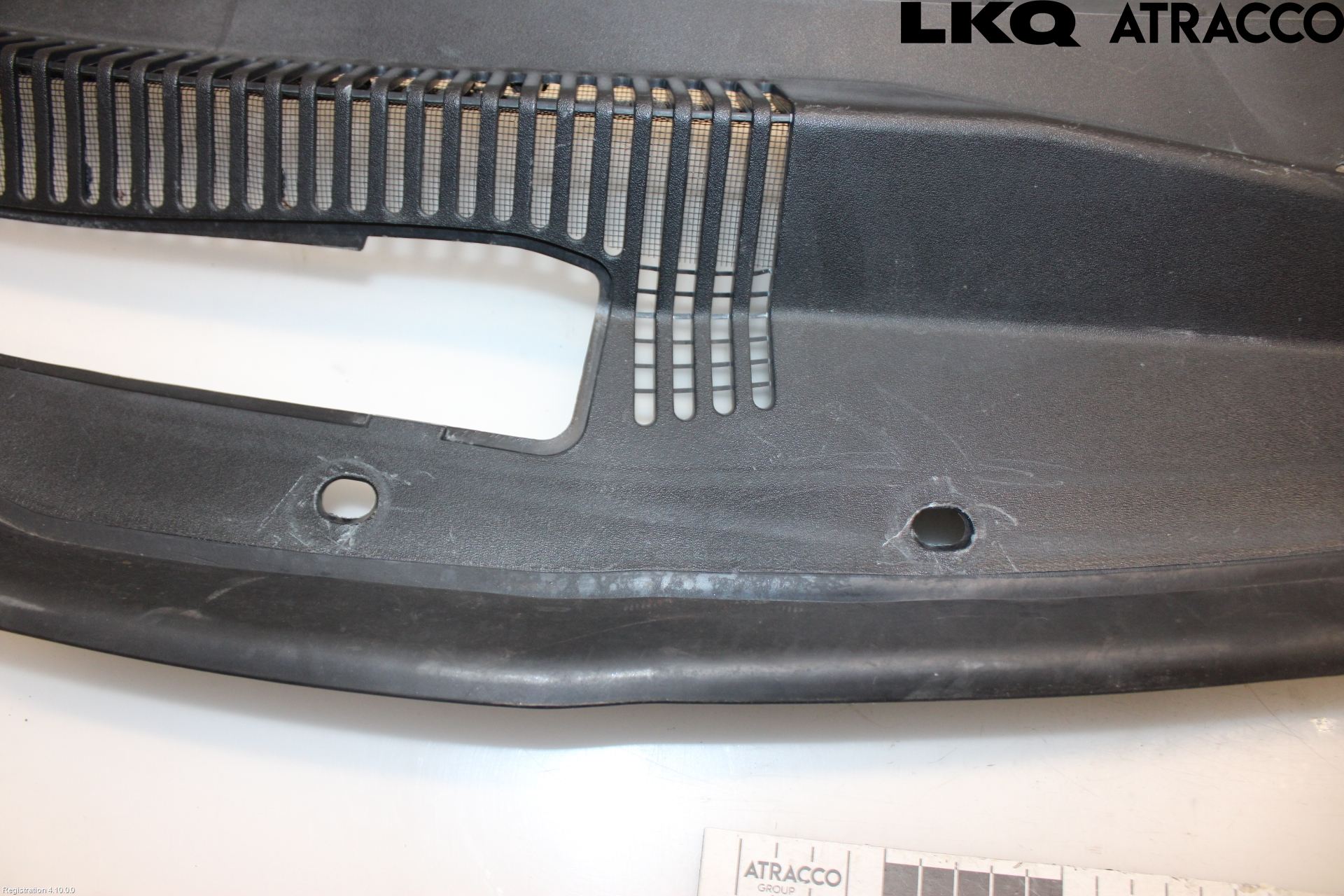 Chrysler CHR 300C Visker Deksel-Grill-Under Frr