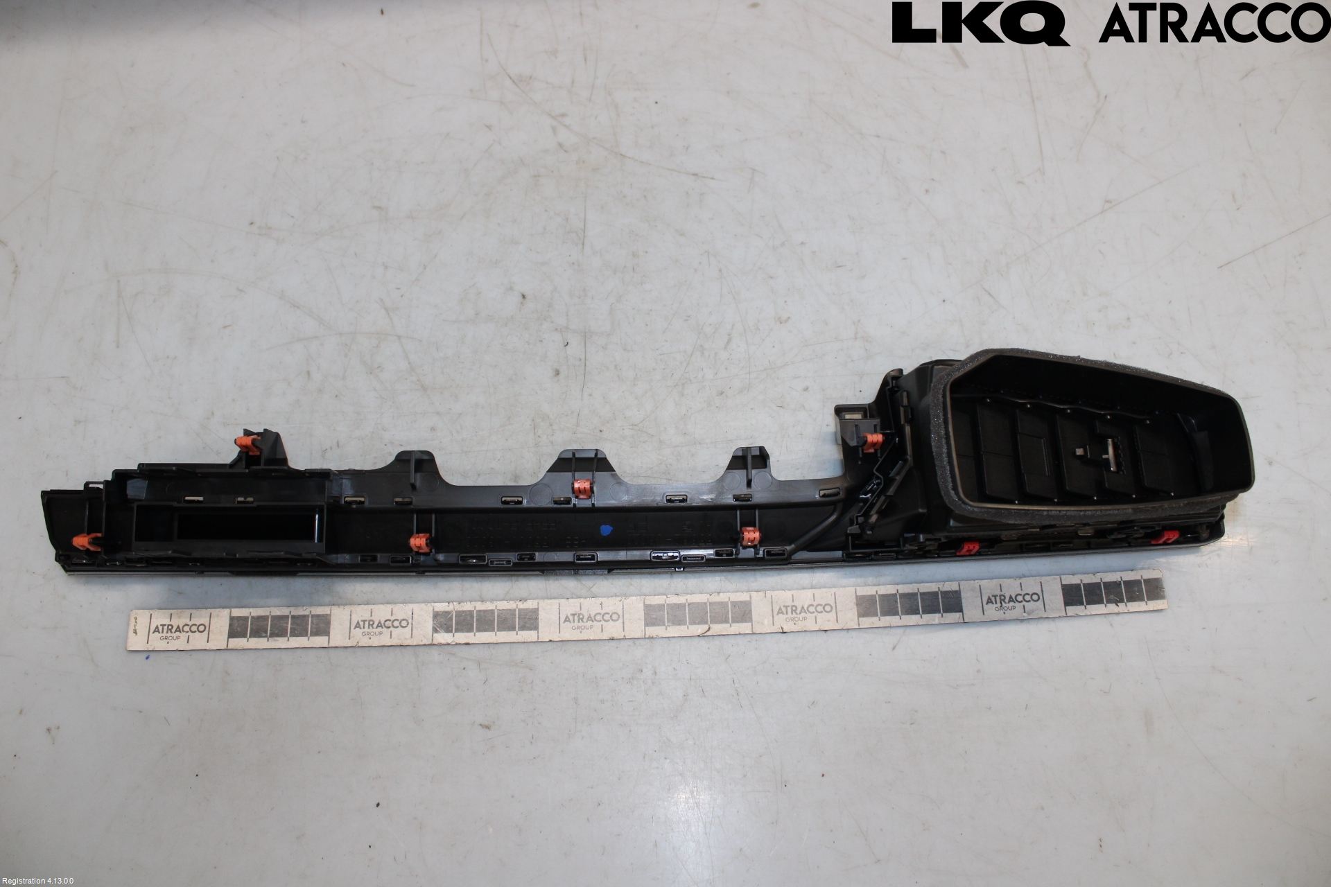 Toyota COROLLA CROSS XG10 22- Dashbord Kanal - Dyse