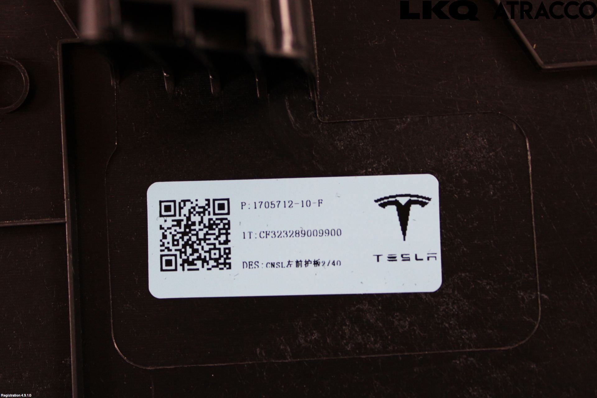Tesla MODEL 3 17- Instrumentkonsoll Midt