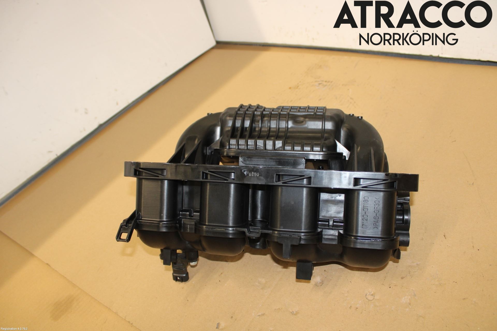 Toyota COROLLA 19- Innsugningsmanifold