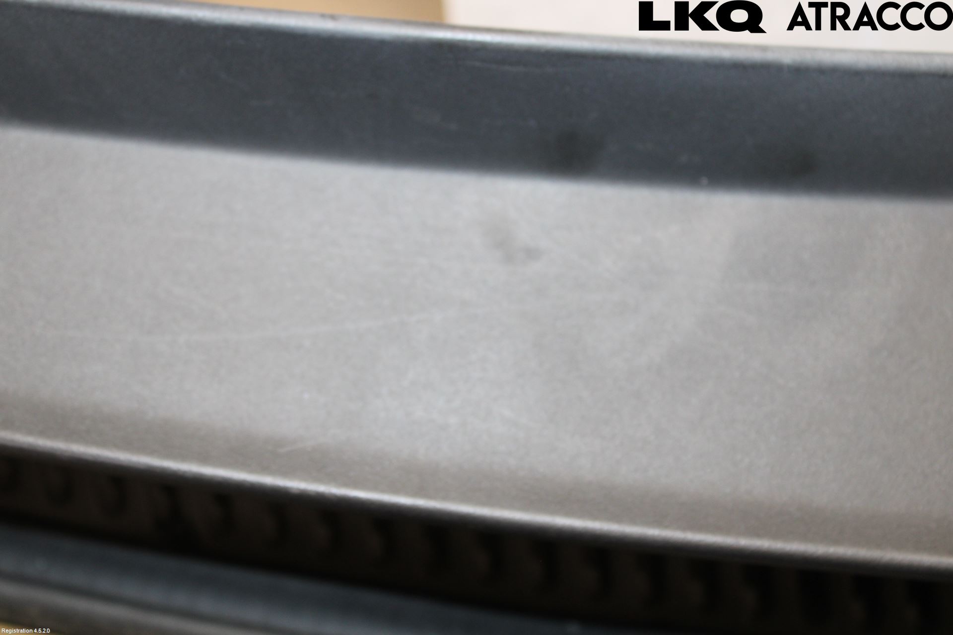 Suzuki ALTO 79-14 Visker Deksel-Grill-Under Frr