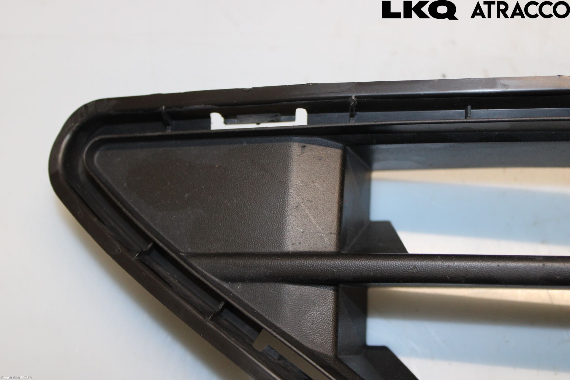 Nissan X-TRAIL 14-21 Grilldel Midt