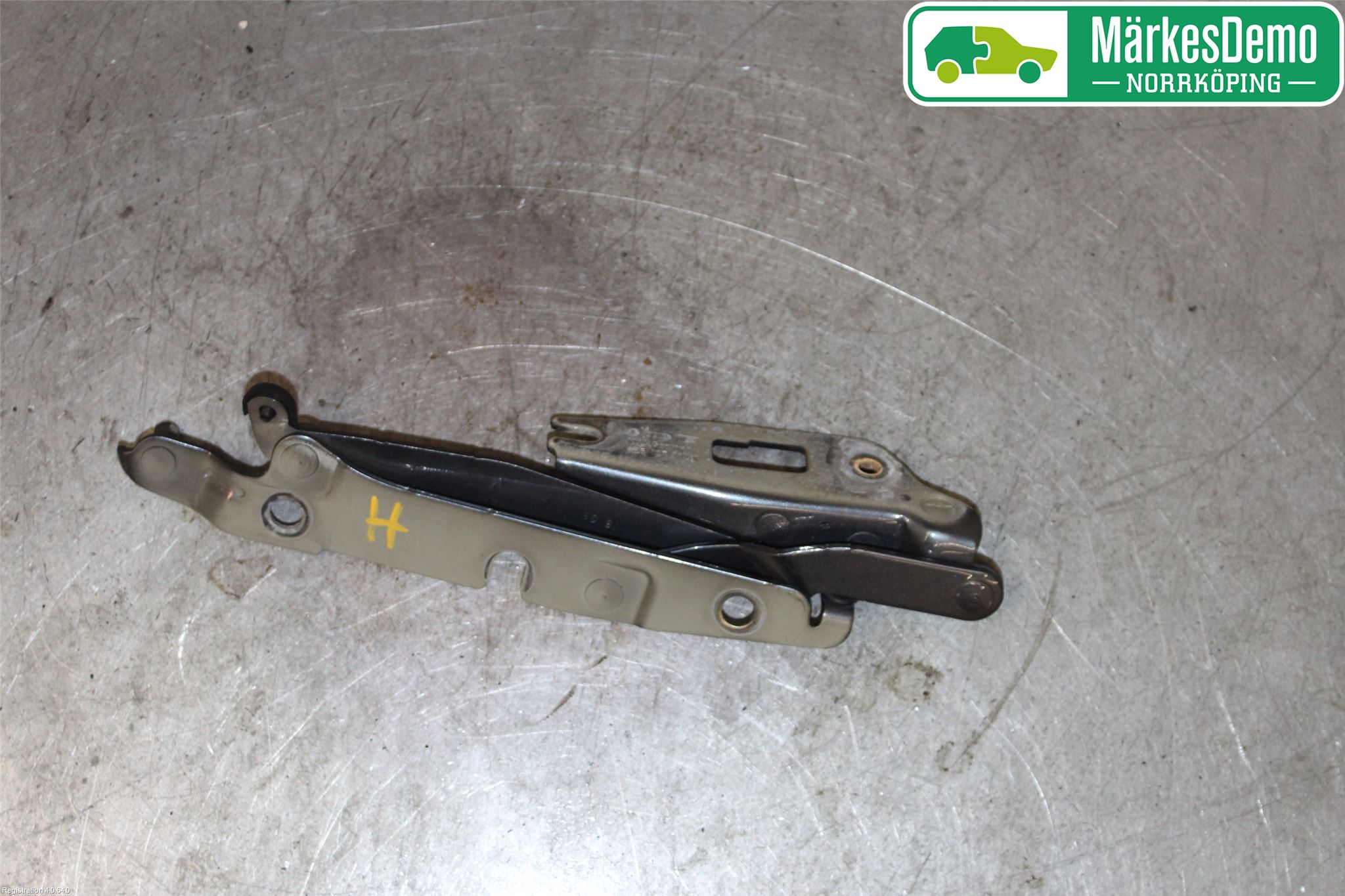 Audi A4/S4 05-07 Panser Hengsel - Hengsler