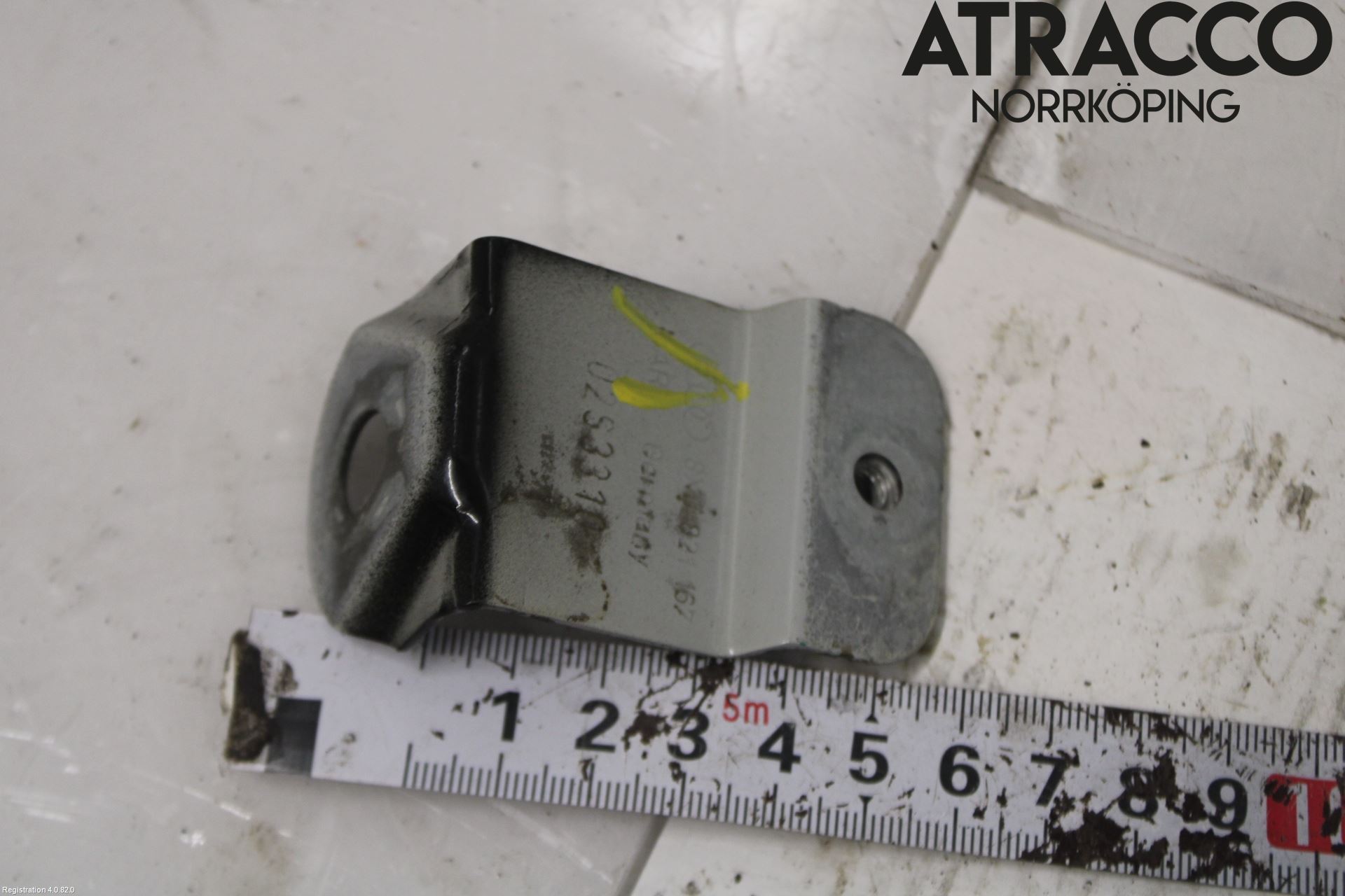 Audi A1/S1 11-18 Frontskjermfeste Venstre
