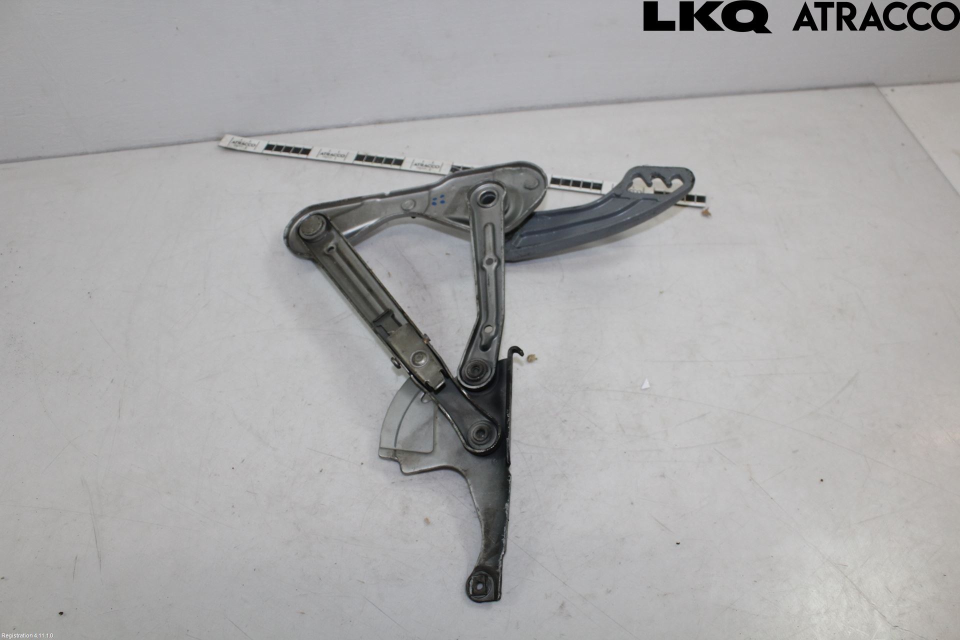 Mercedes-Benz MB 200-500  (W124) 86-96 Panser Hengsel - Hengsler