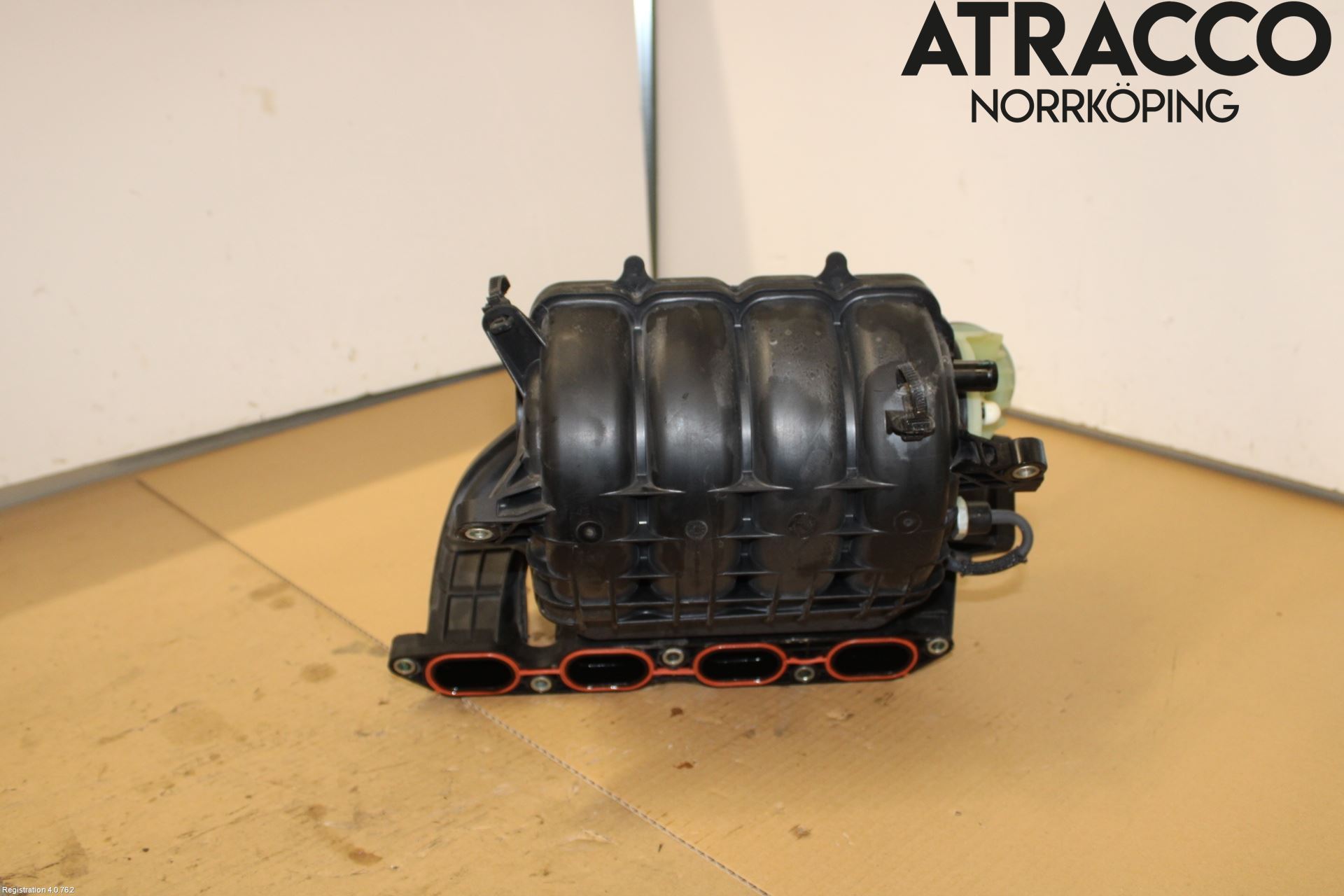 Toyota AVENSIS 16-18 Innsugningsmanifold