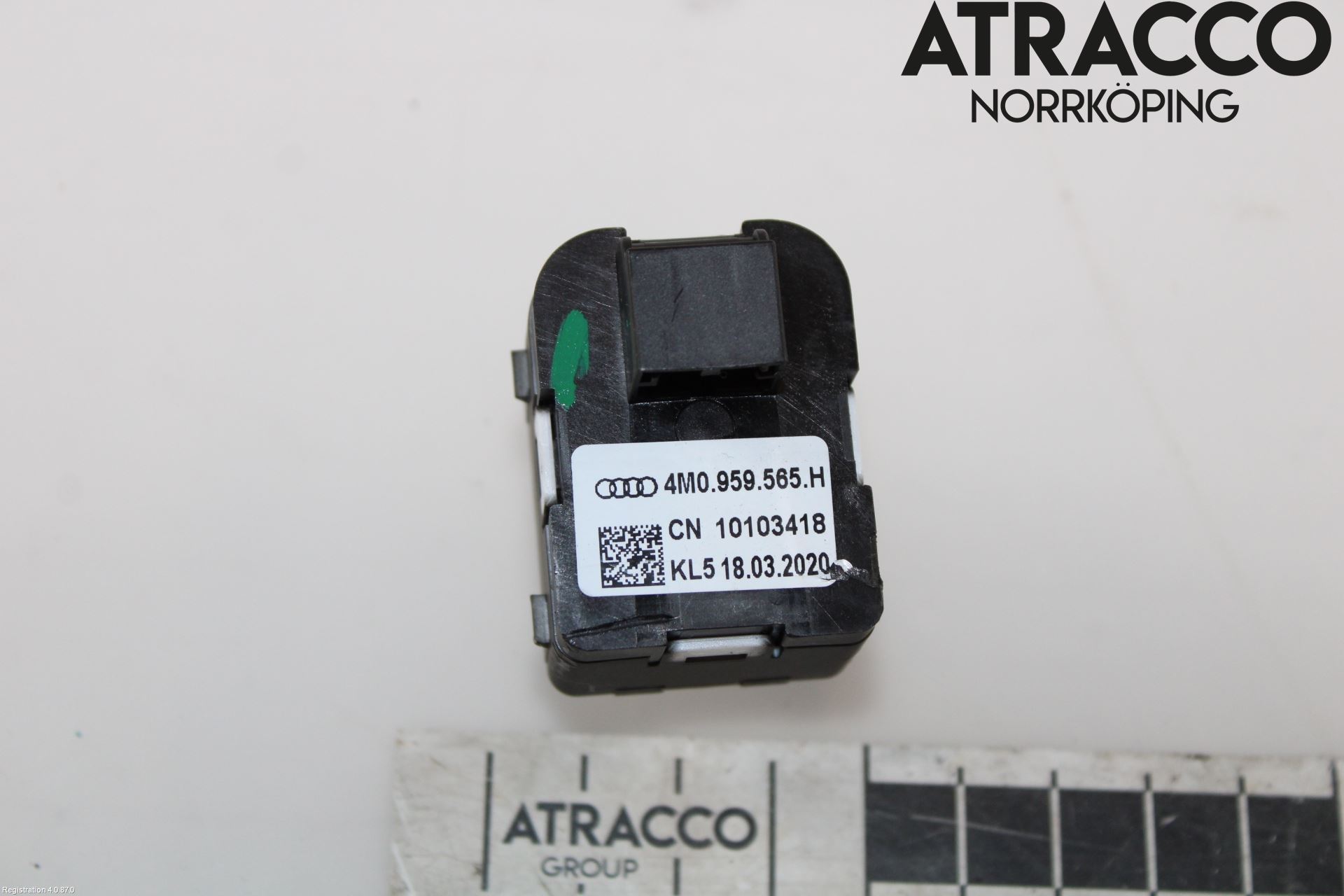 Audi A4/S4 B9 20- Bryter Speil