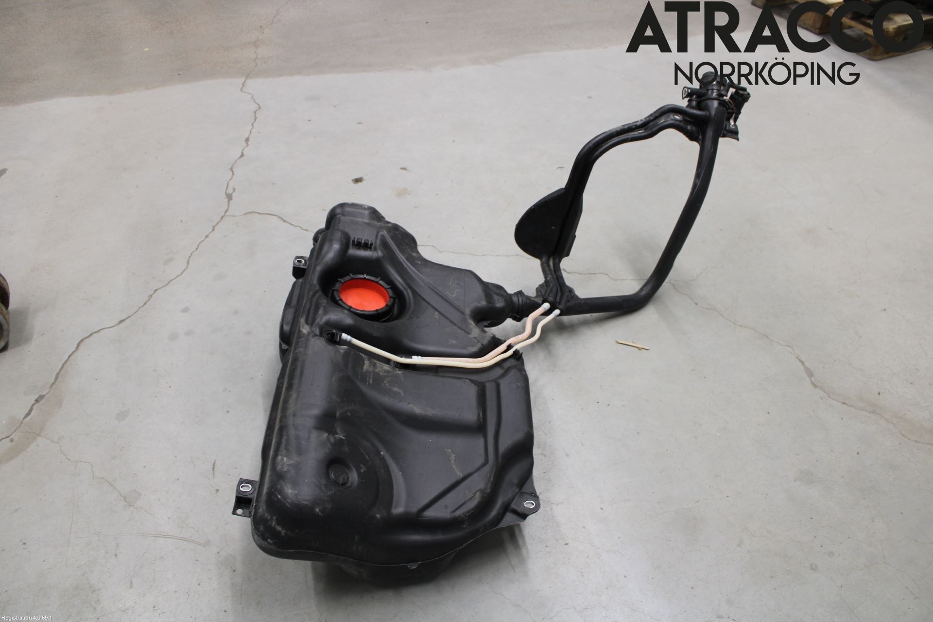 Volkswagen VW POLO 10-17 Drivstofftank Diesel