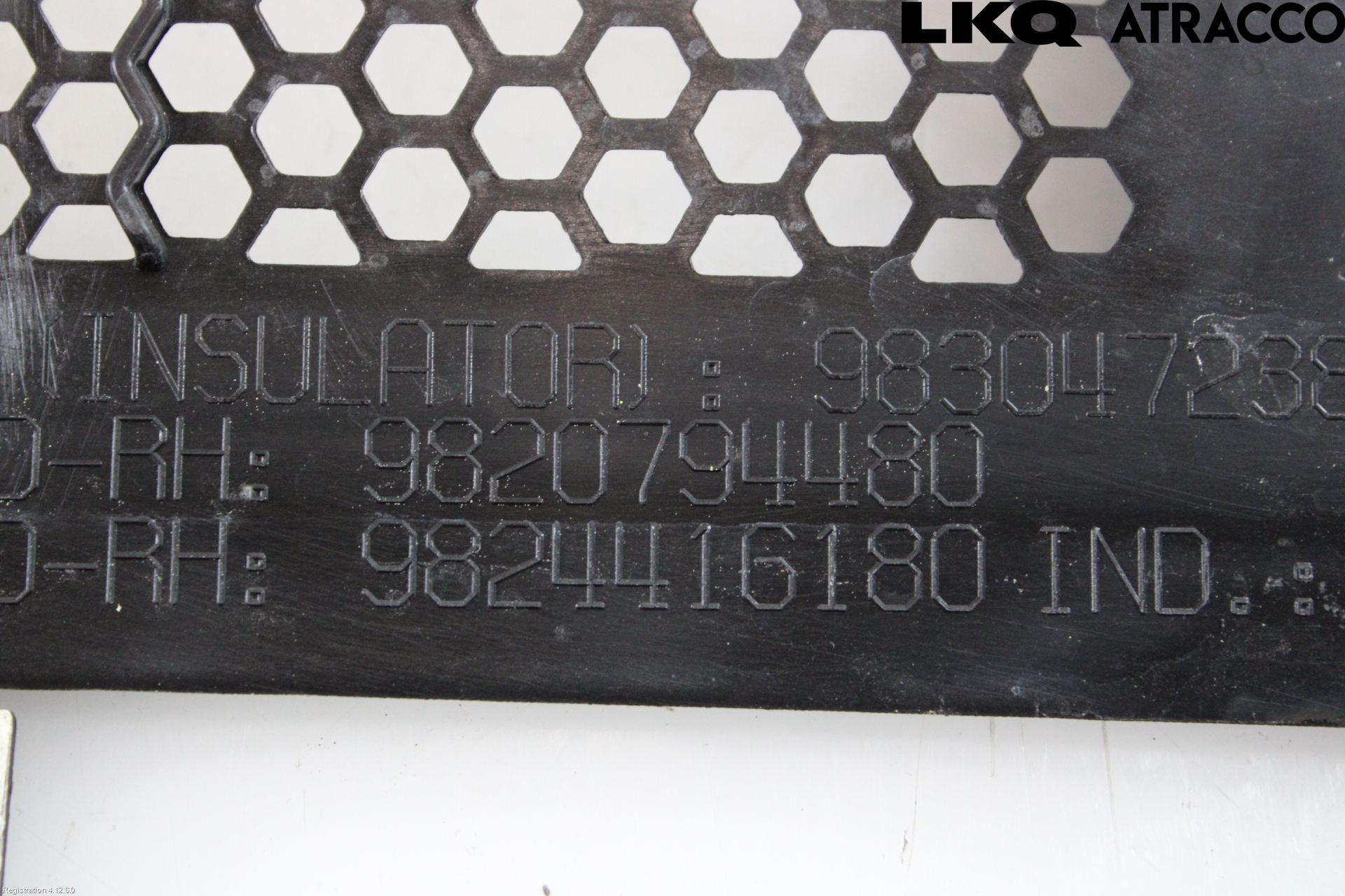 Opel MOKKA 21- Visker Deksel-Grill-Under Frr