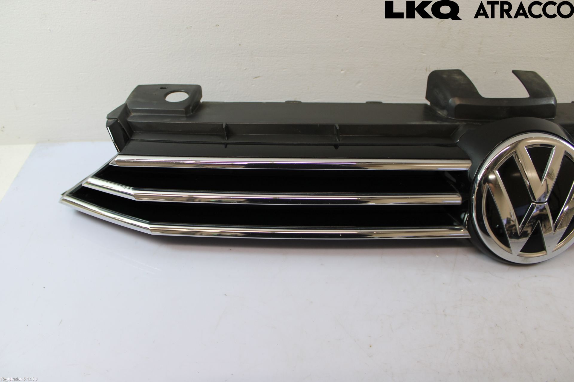 Volkswagen VW GOLF SPORTSVAN 15-20 Grill Komplett