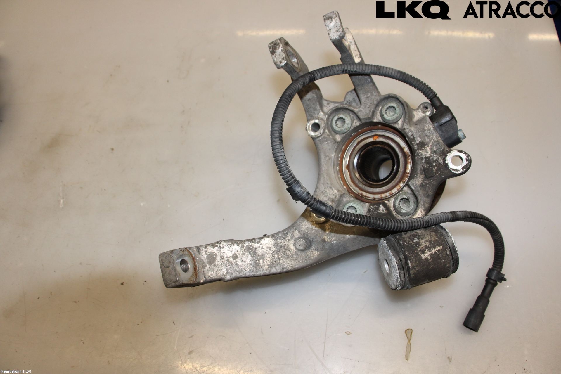 Audi A8/S8 4D 94-02 Spindel Vb