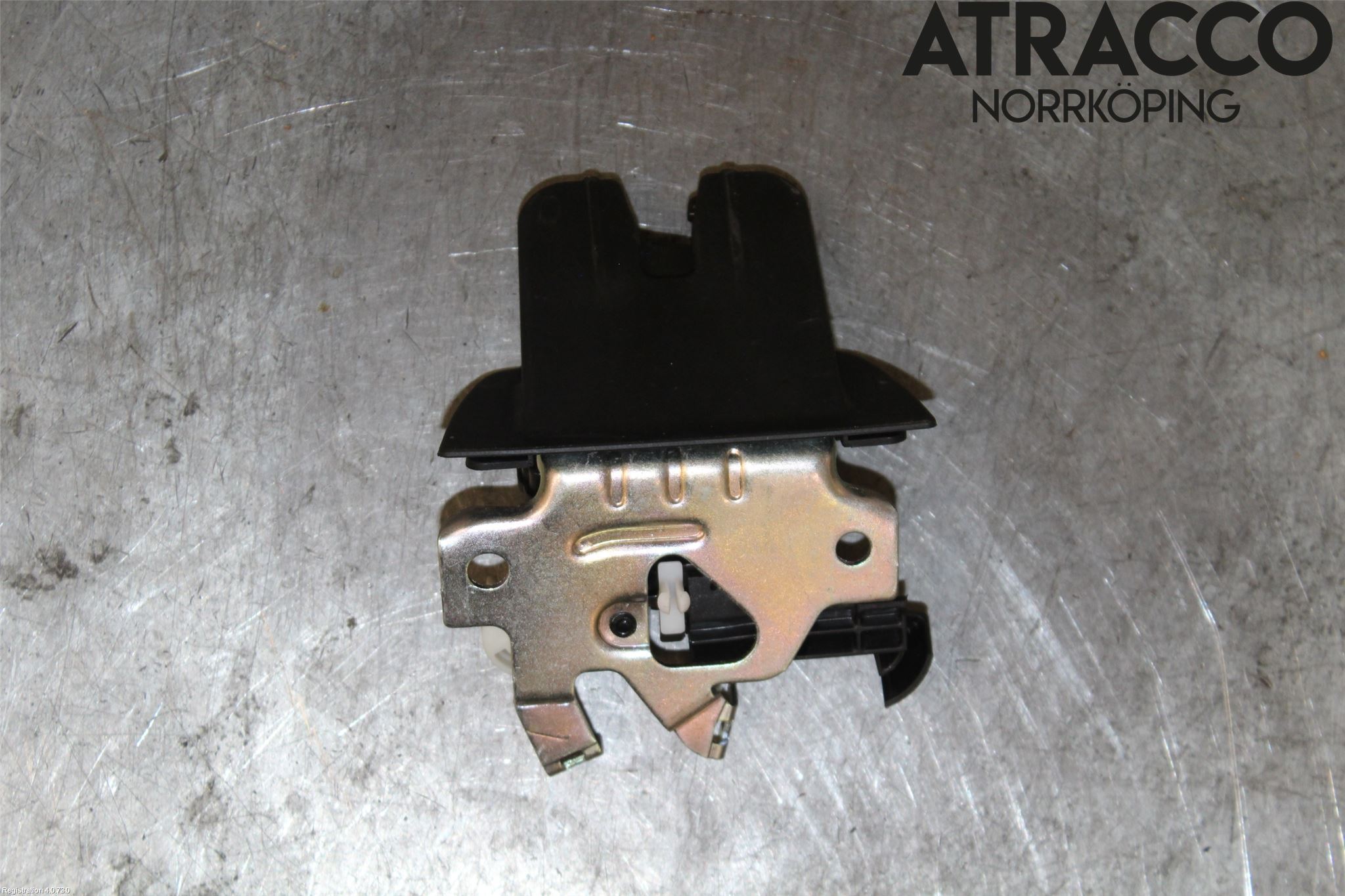 Audi A4/S4 B9 16-19 Bakluke-Lokk Låsekasse