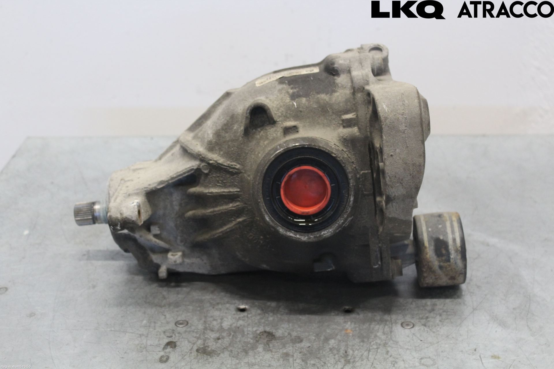 BMW 5 F10/F11/F18 09-17 Bakaksel Kardang Bak -Diff