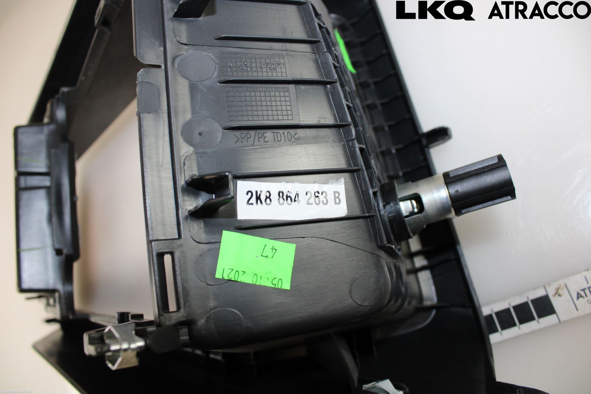Volkswagen VW CADDY 21- Instrumentkonsoll Midt