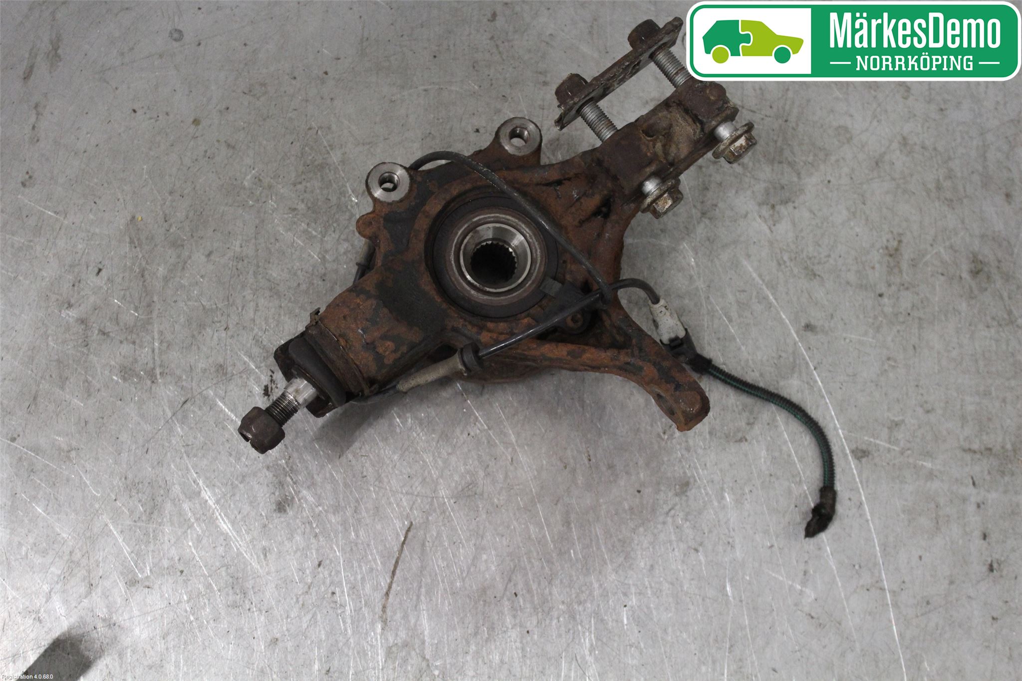 Peugeot PARTNER 08-15 Spindel Hf