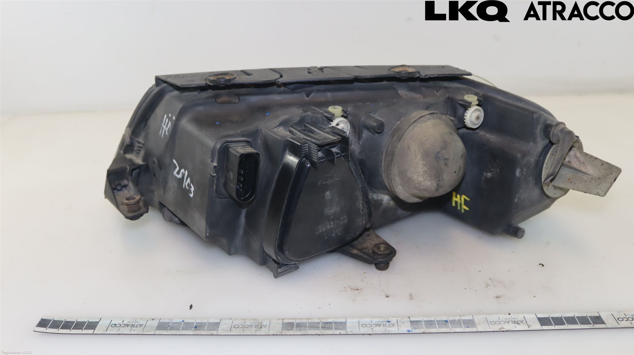 Volkswagen VW PASSAT 01-05 Frontlykt Høyre