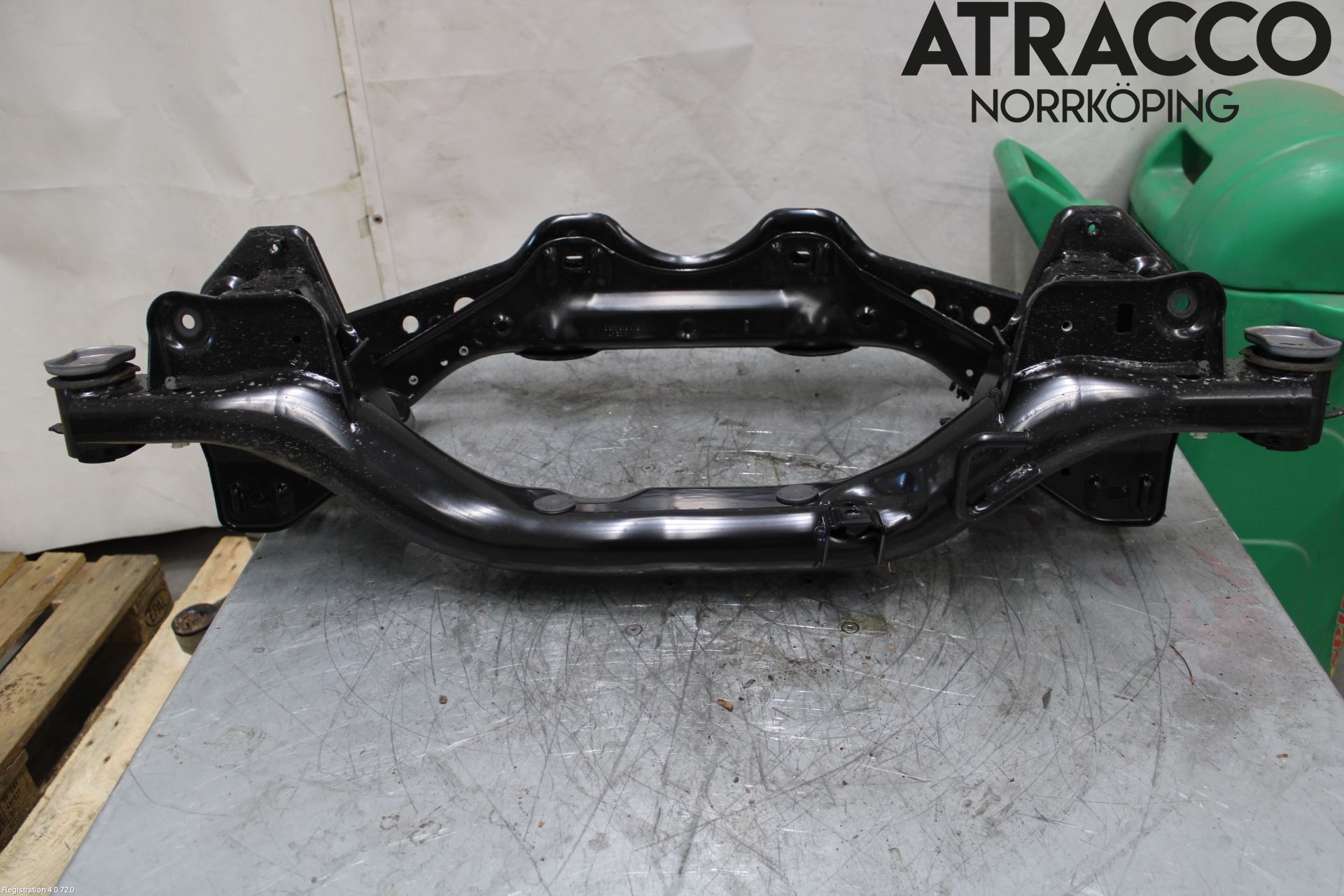 Volkswagen VW TIGUAN 16-24 Bakaksel Feste Travers-Ramme